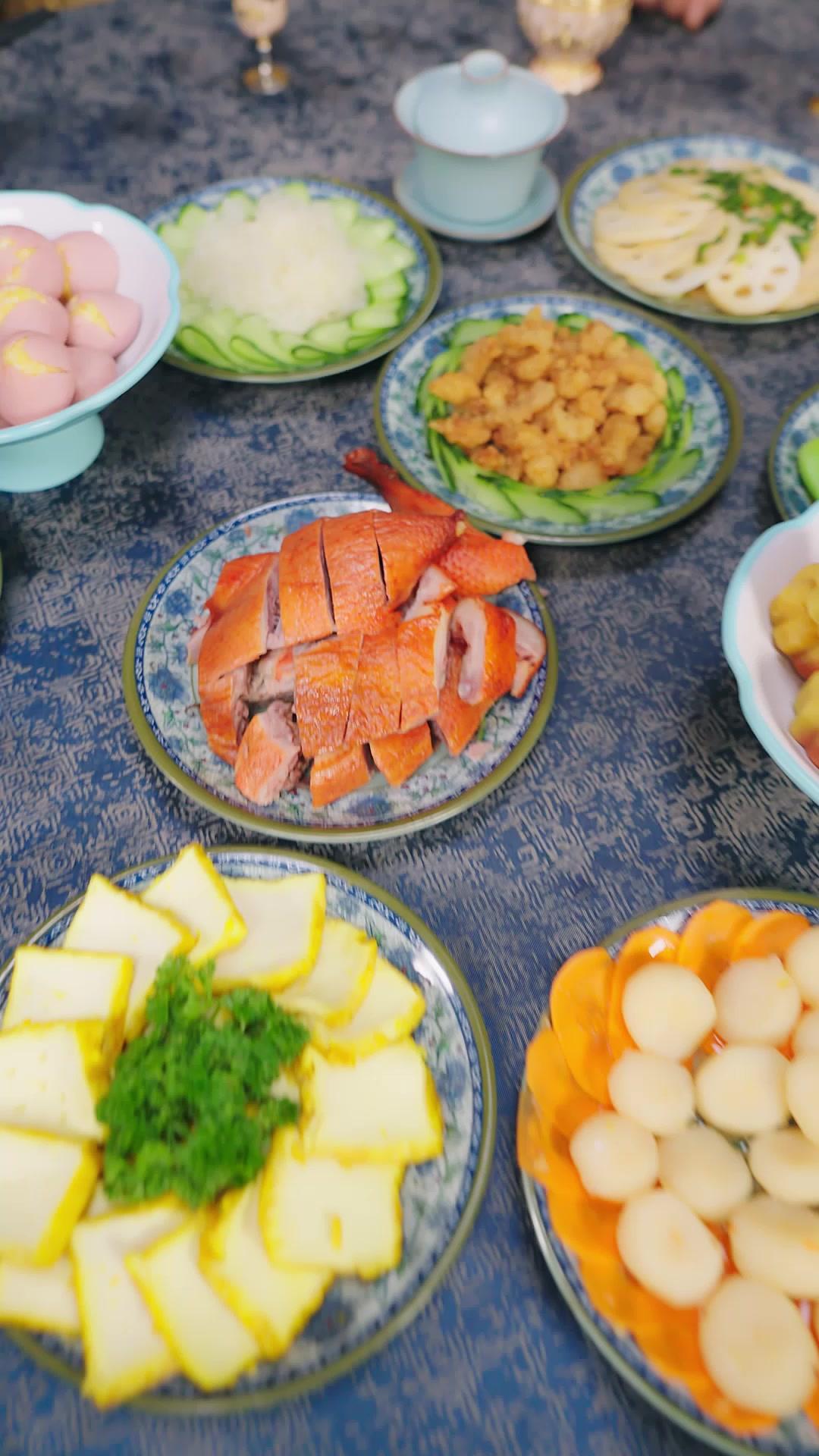 全京城都在等我守寡