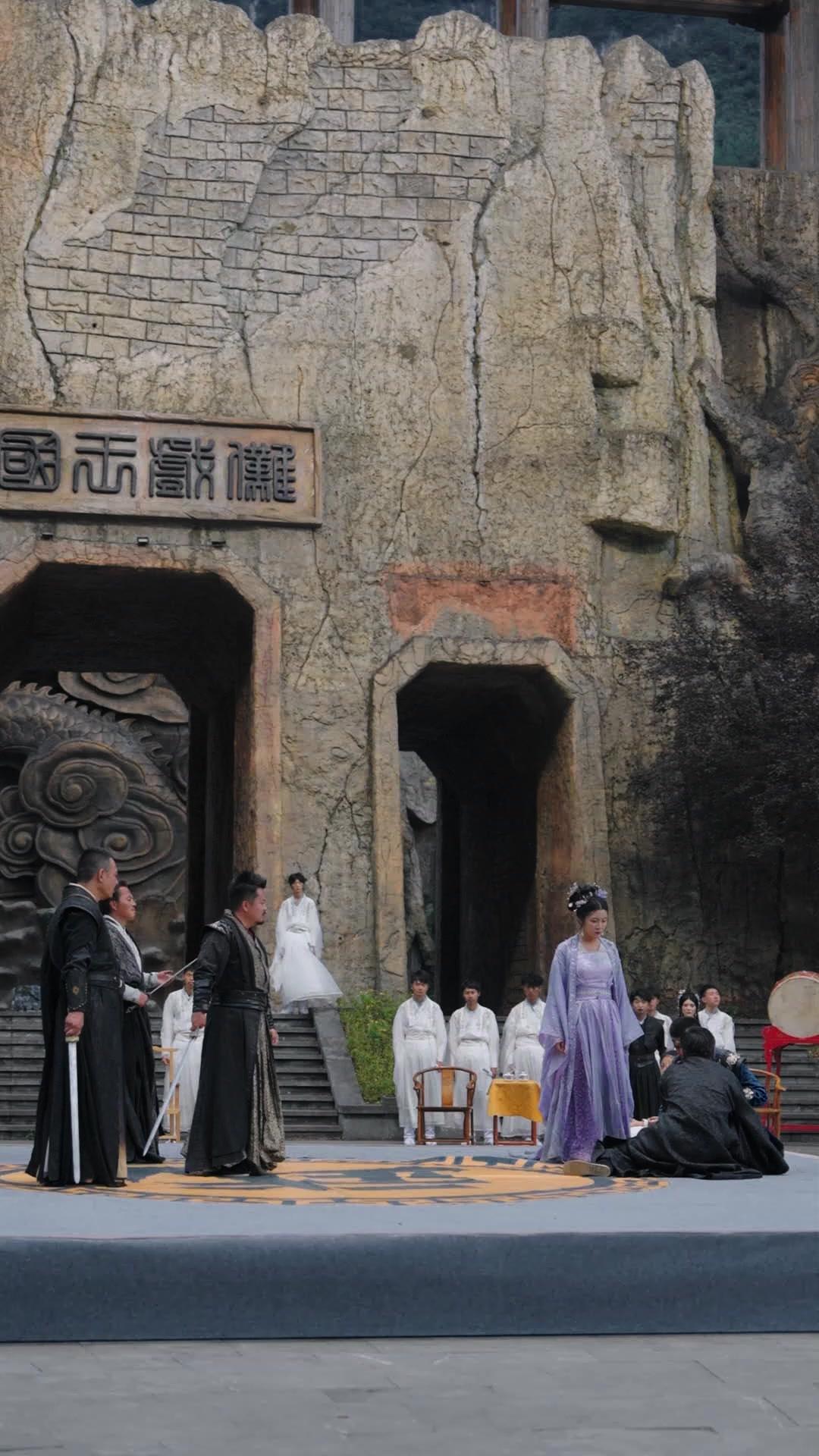 小さな宗祖 剣で物申す