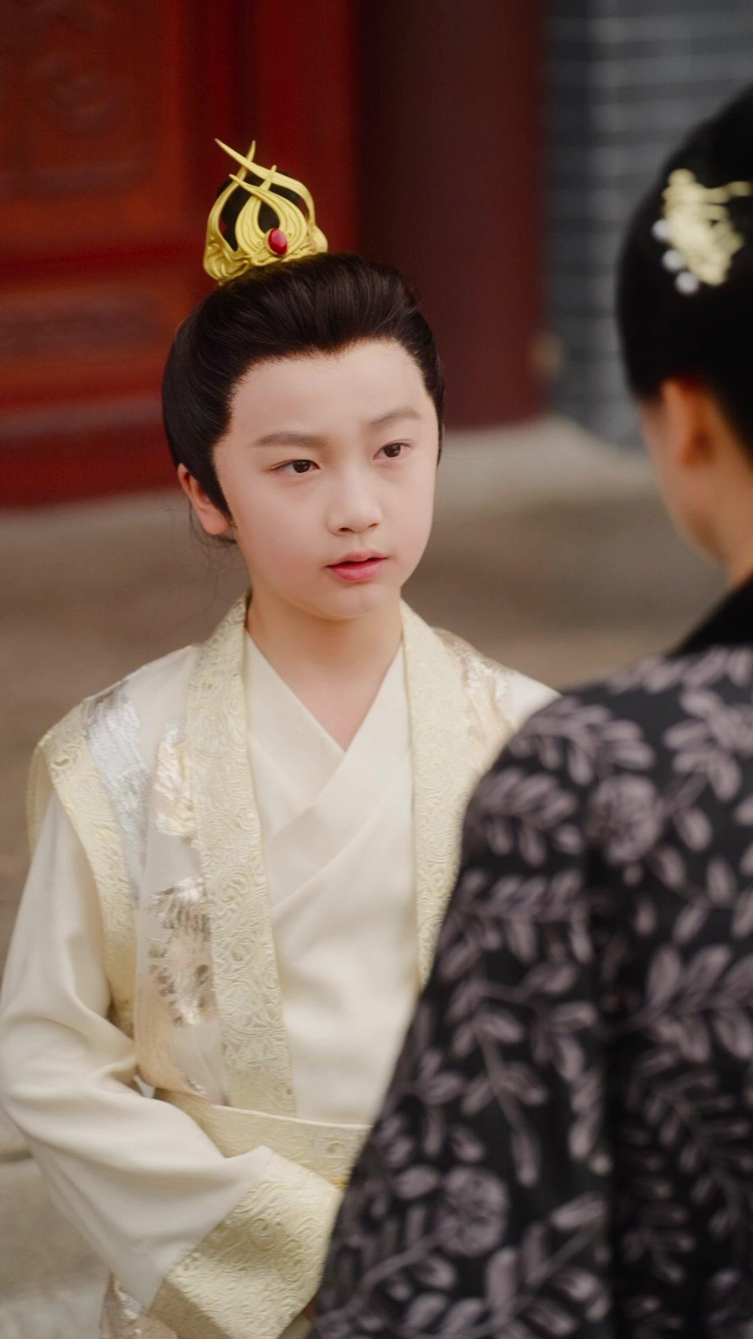 Regina Rinata: Fiamma della Vendetta