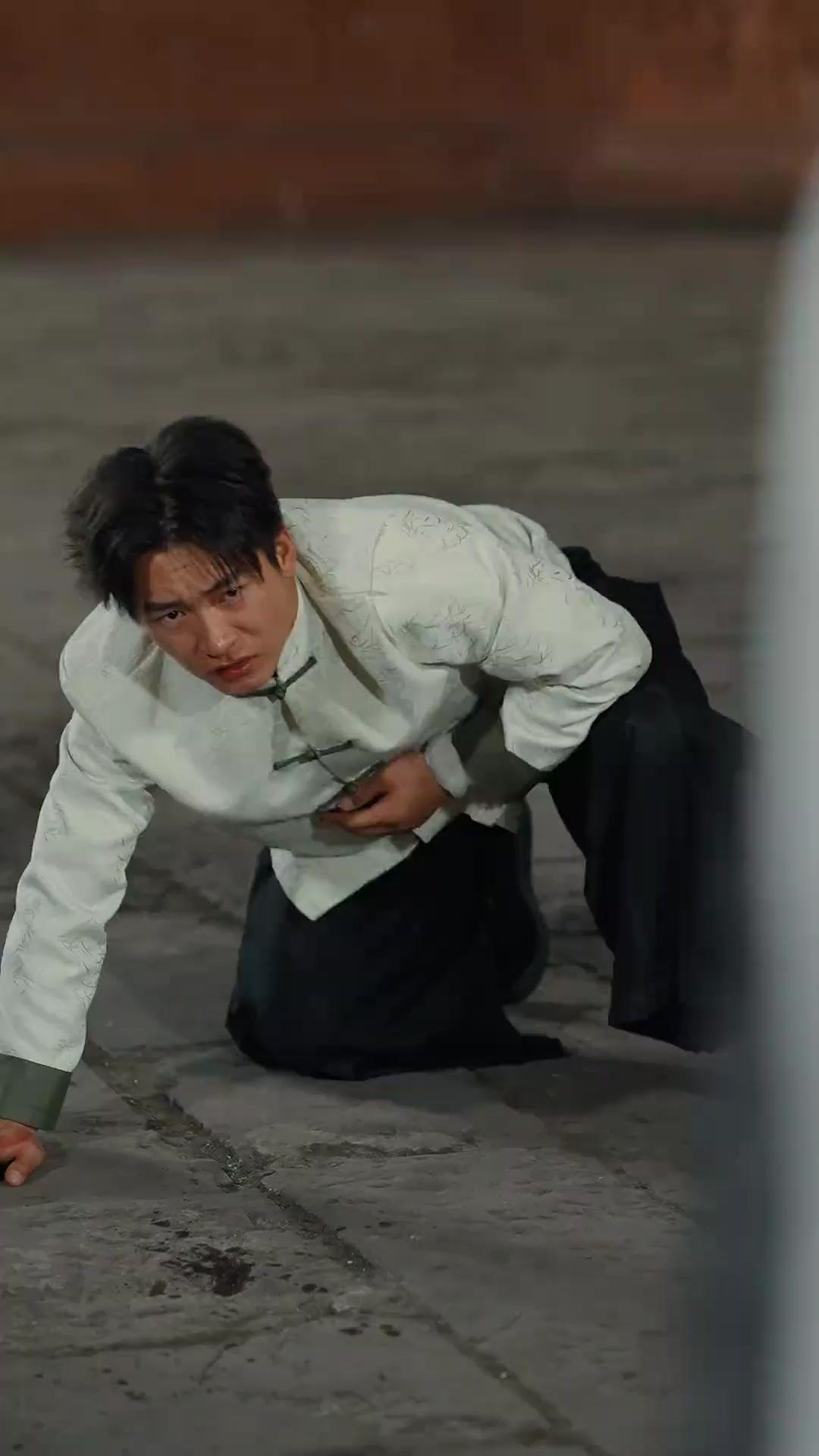 (Sulih suara)Ikan Asin Jadi Naga Pengguncang Langit