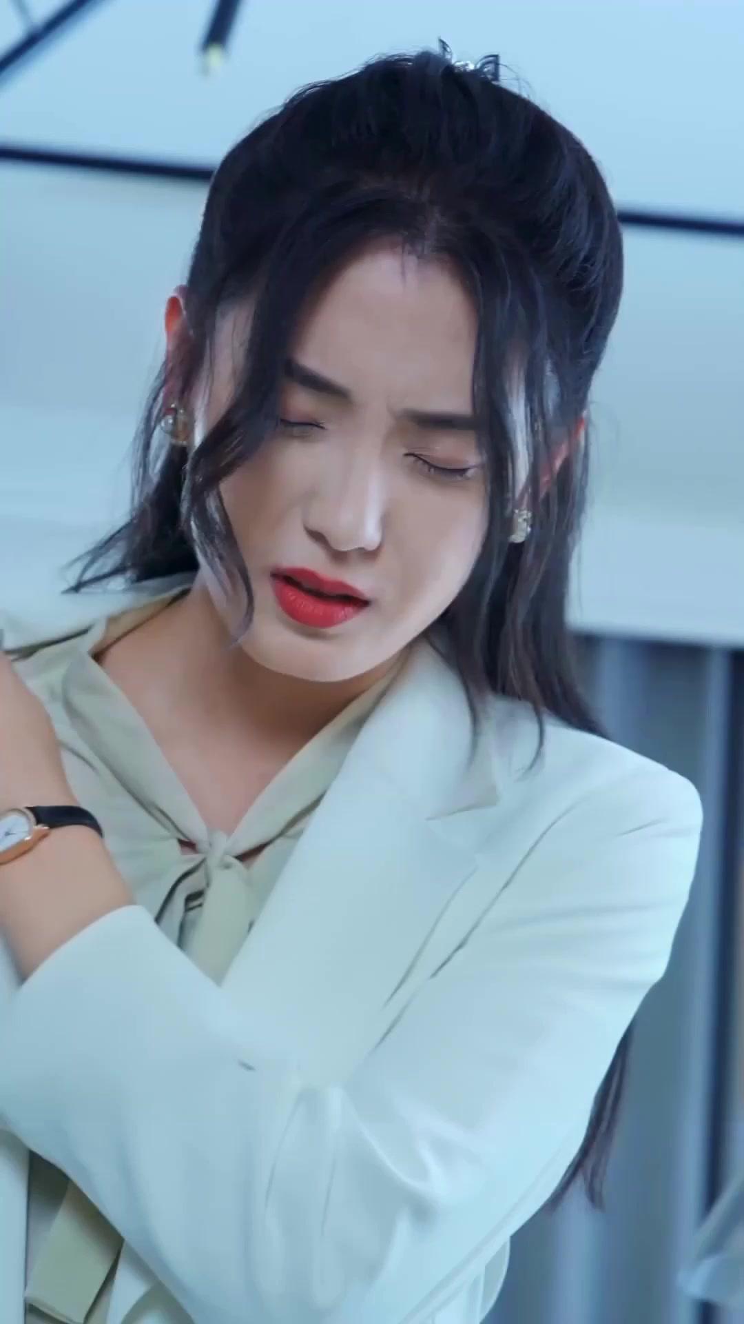 Ẩn Long Ngạo Thế