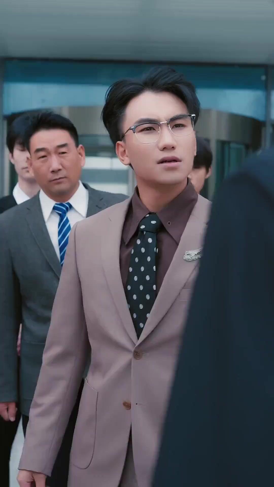 (Doublage) INTOUCHABLE, MAIS DÉSIRÉE