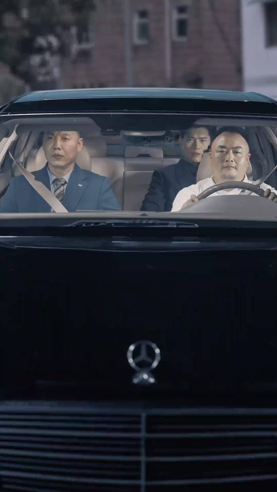 Rumput Deria, Akar Kaya