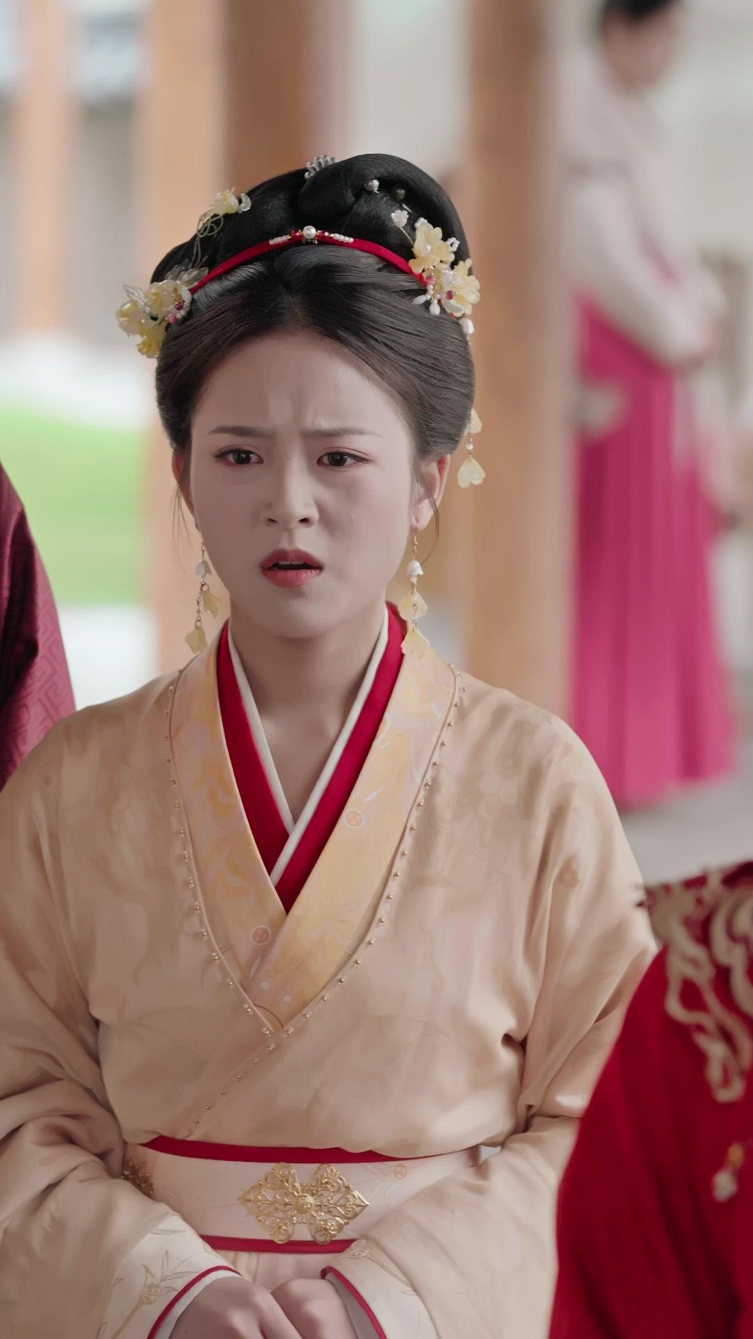 Putri Bangkit, Raja Lahir