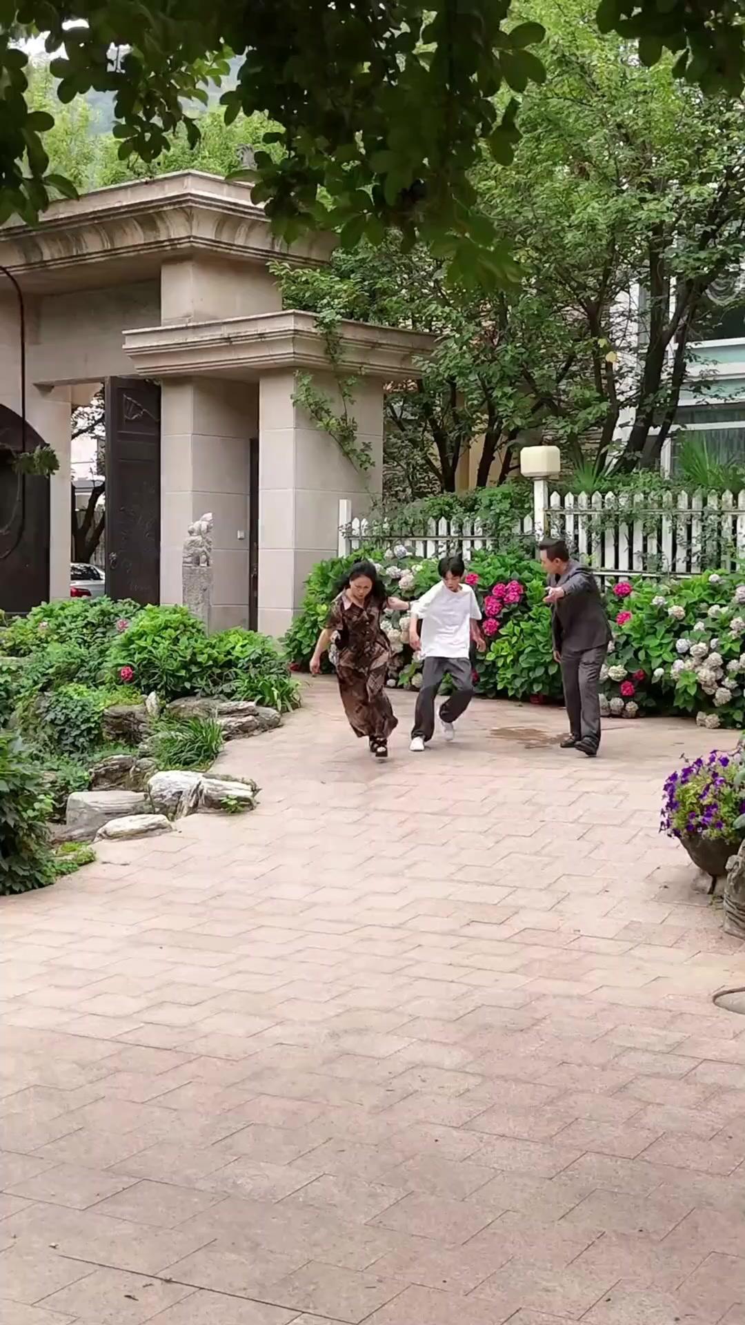 Cô Chủ Giả Được Cưng Chiều