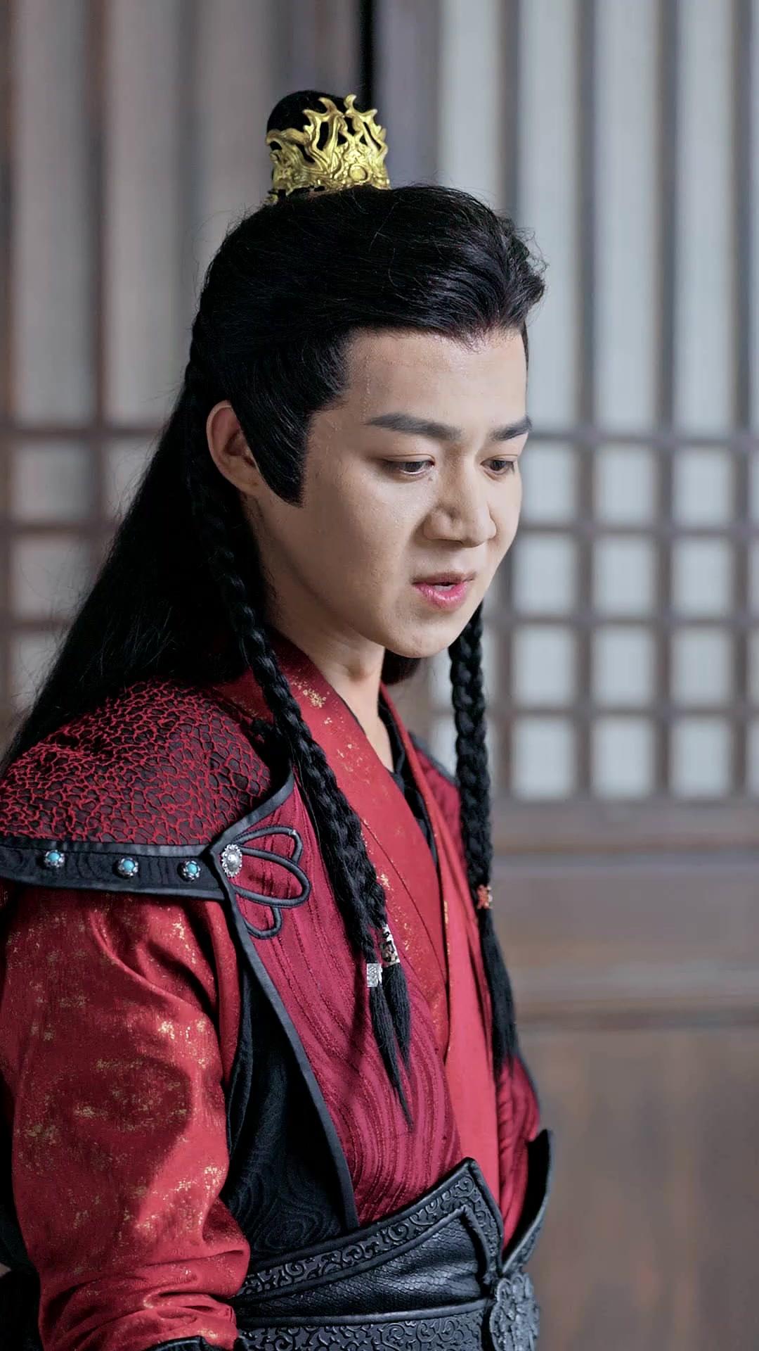 سيف الطاغية: صعود الأمير المنبوذ