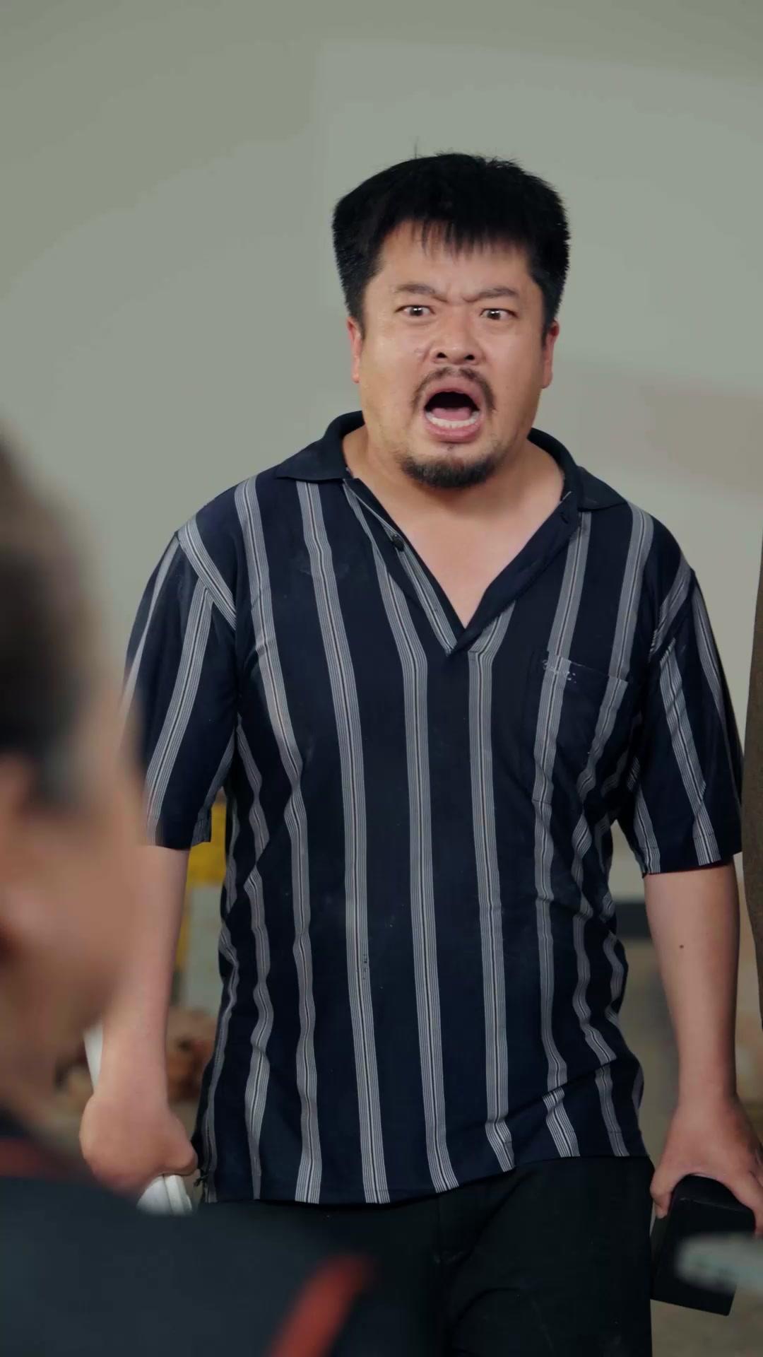 Phoenix Man vs. Billionaire Queen: Downfall