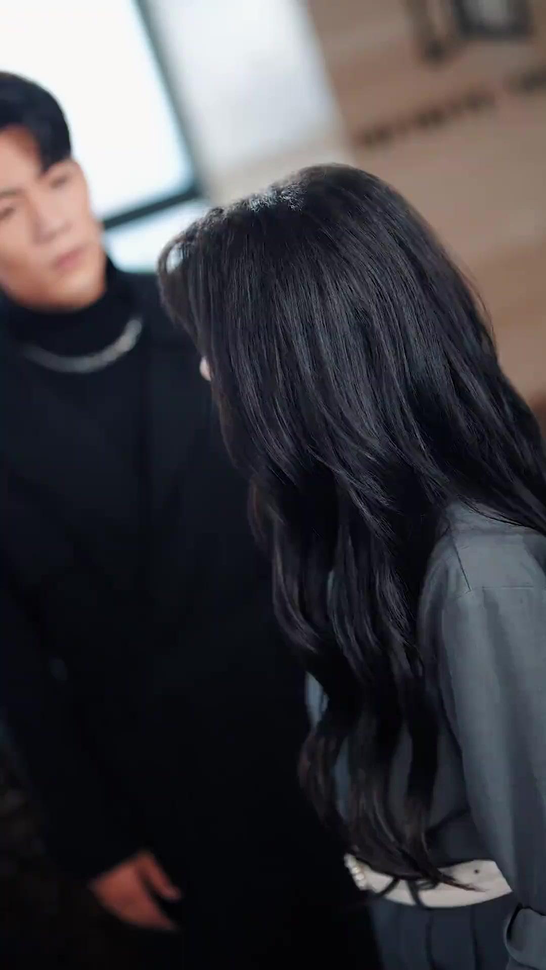 Mantan suami menyesal, kini aku istri taipan!