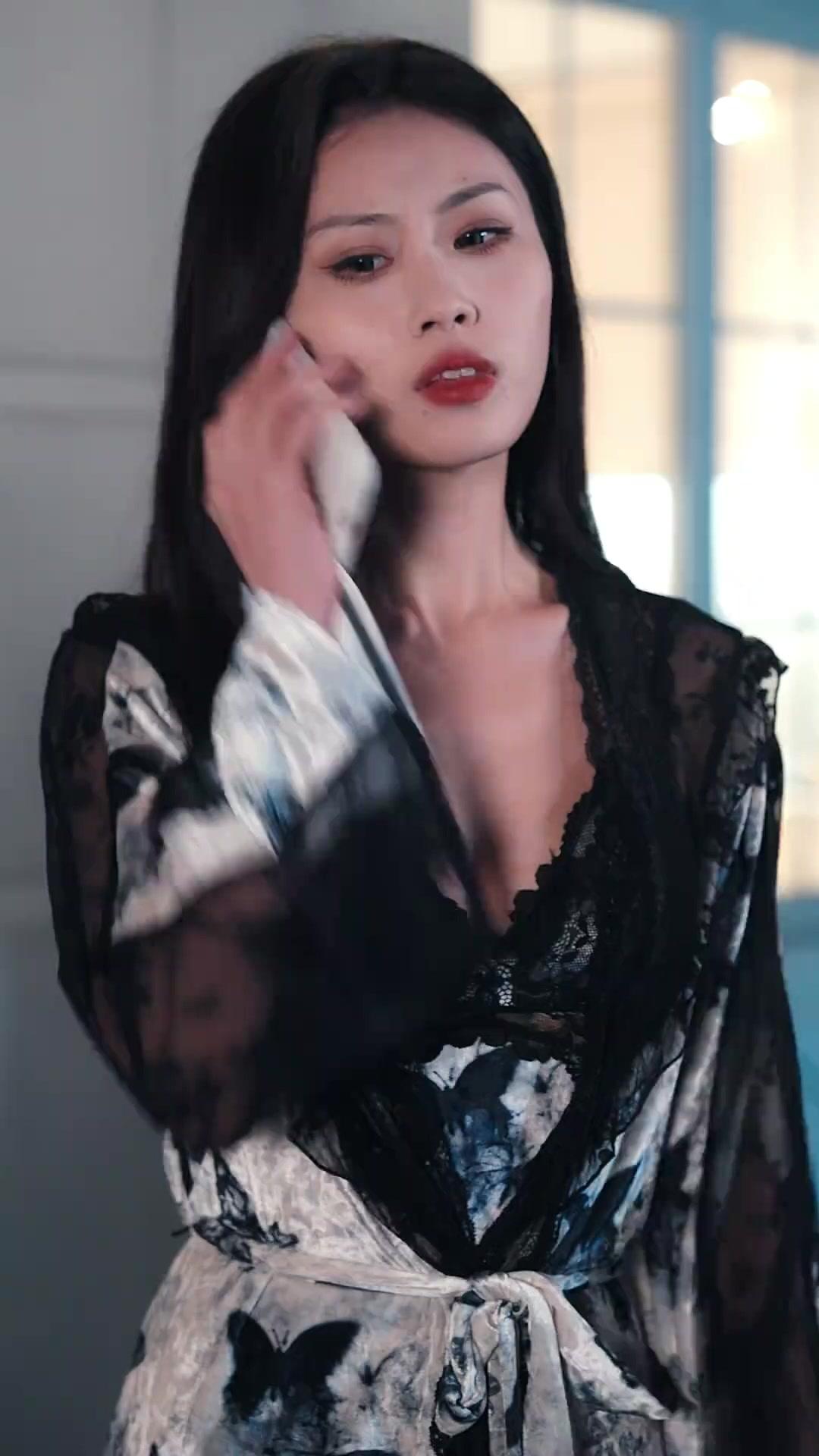 Careful! My Fiancé Has X-Ray Eyes! 