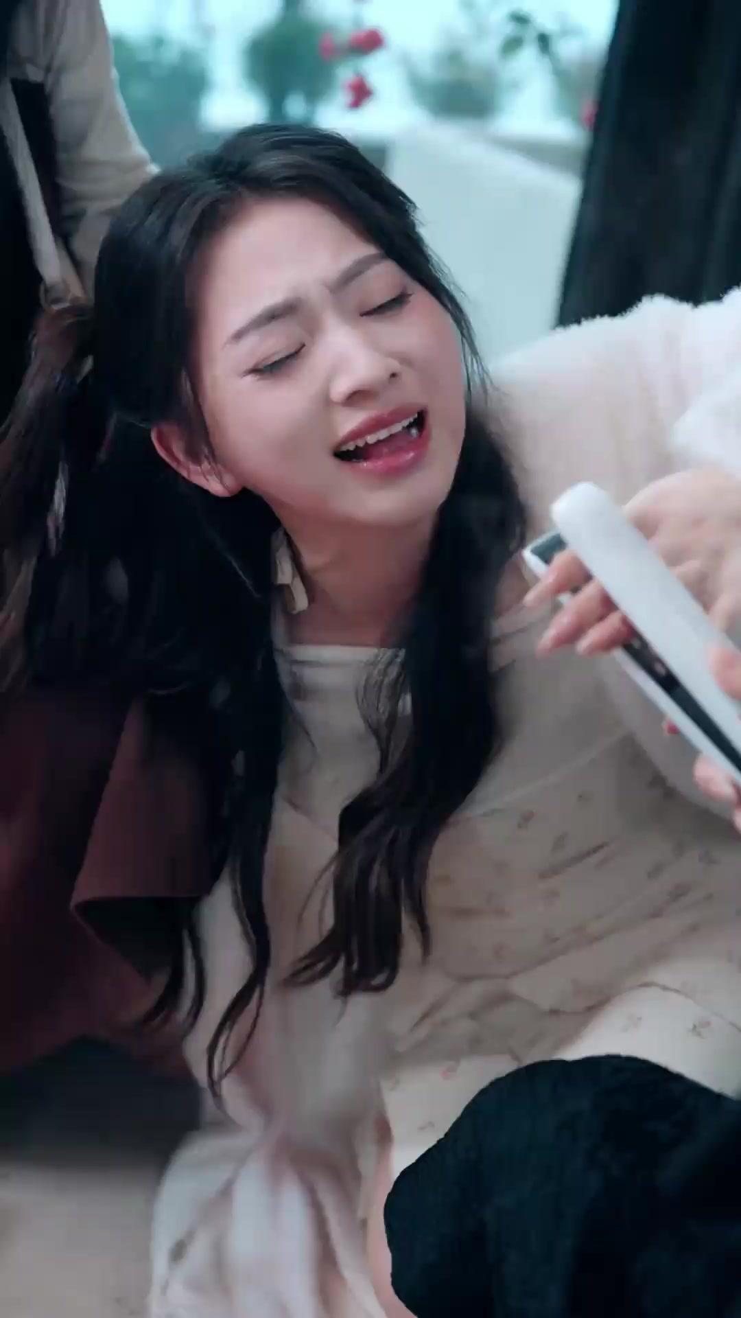 (더빙) 가시 장미, 내 손안에