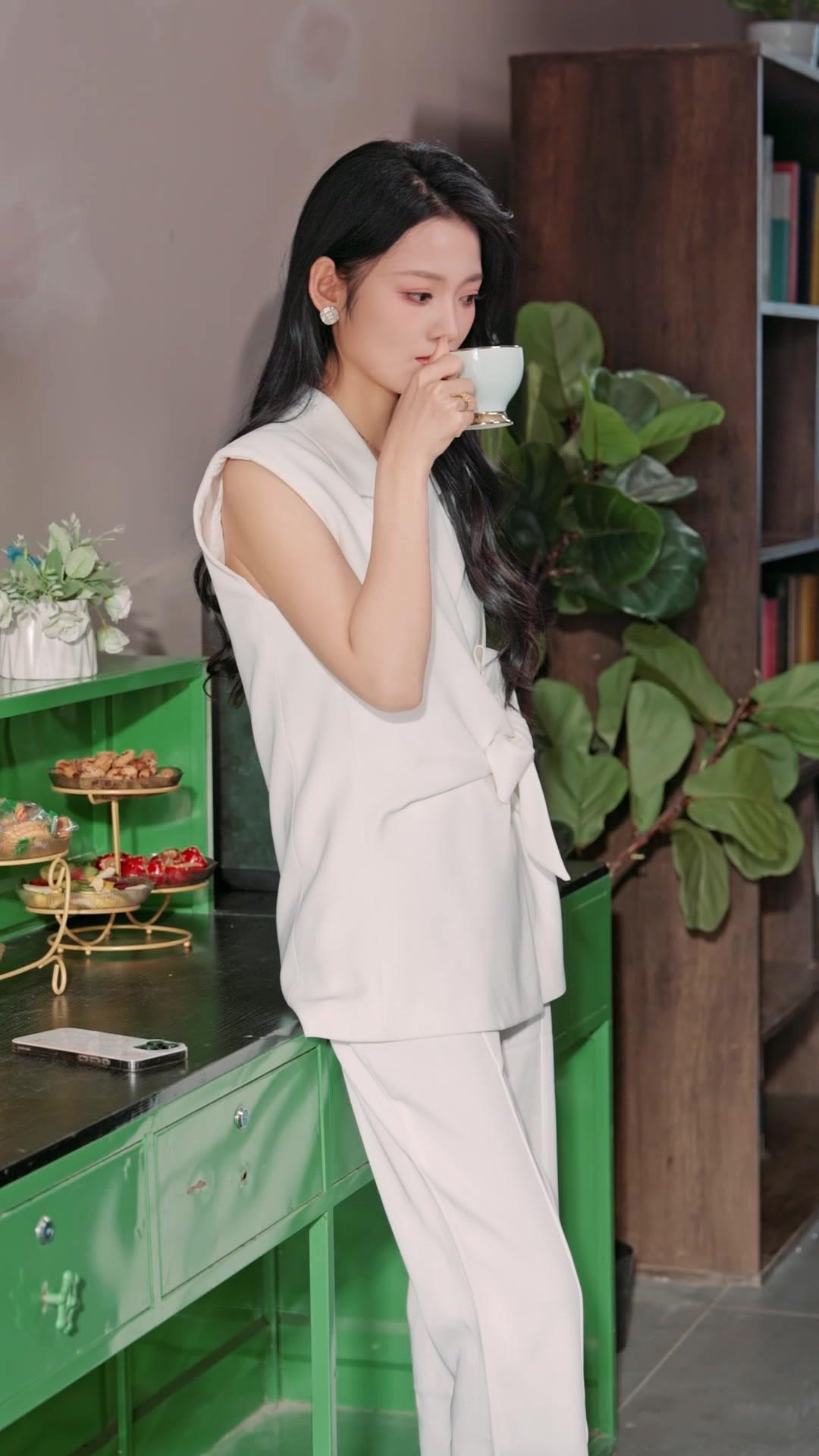 Nữ Chủ Tưởng Gia