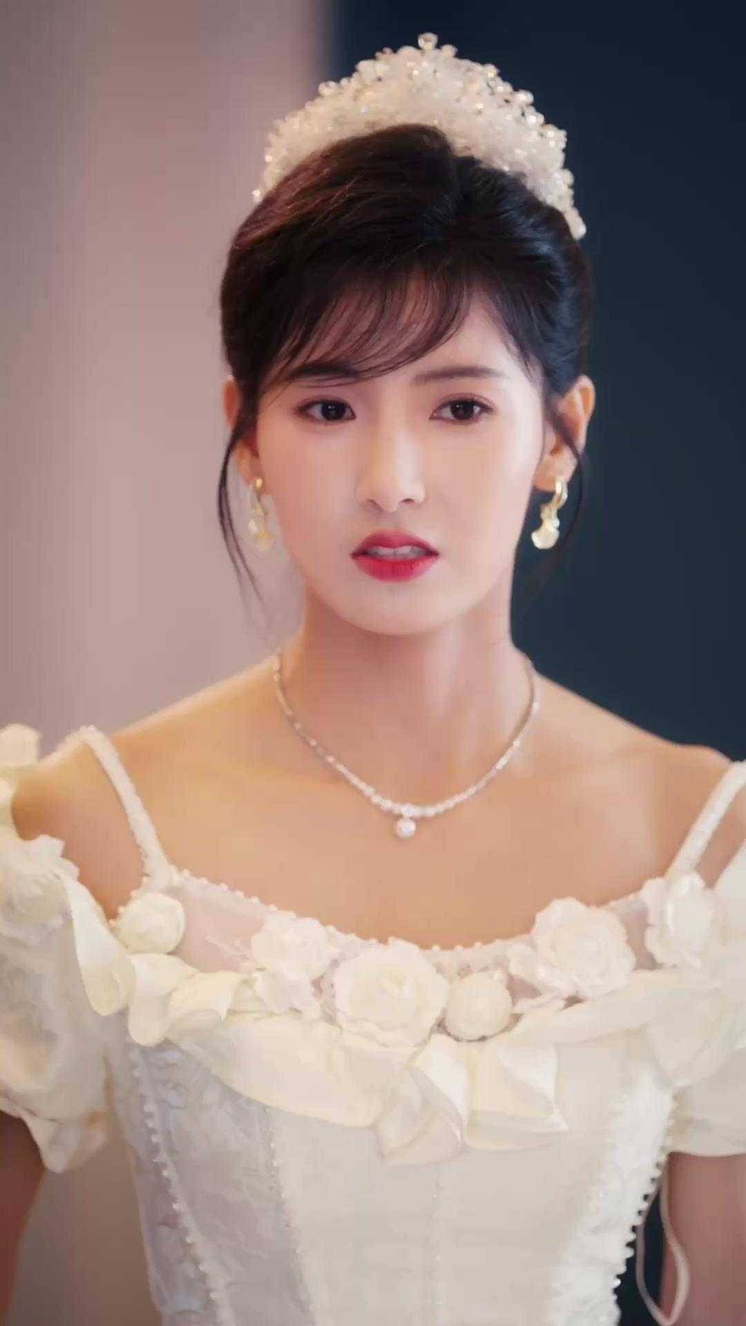 Bunga Mawar Tersembunyi