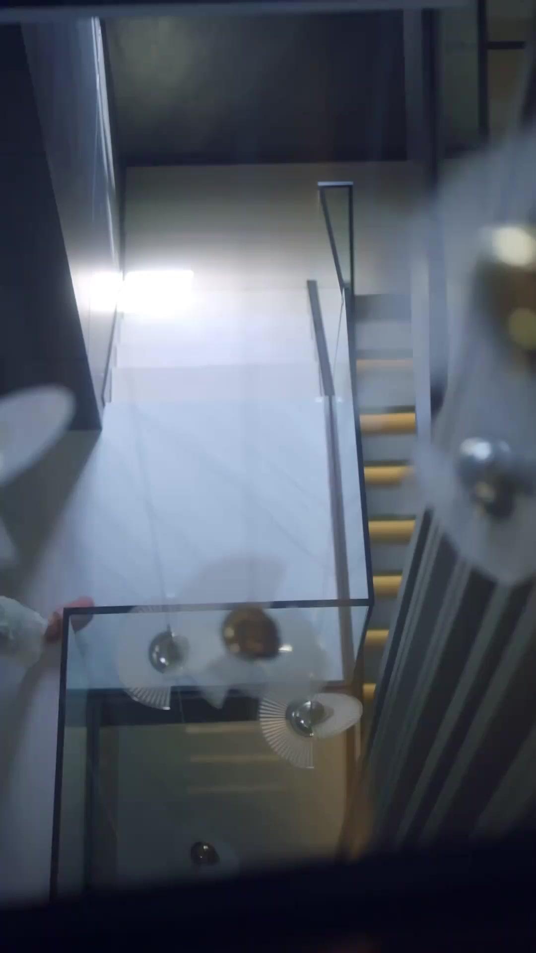 حرير الخداع… وعطر الخيانة