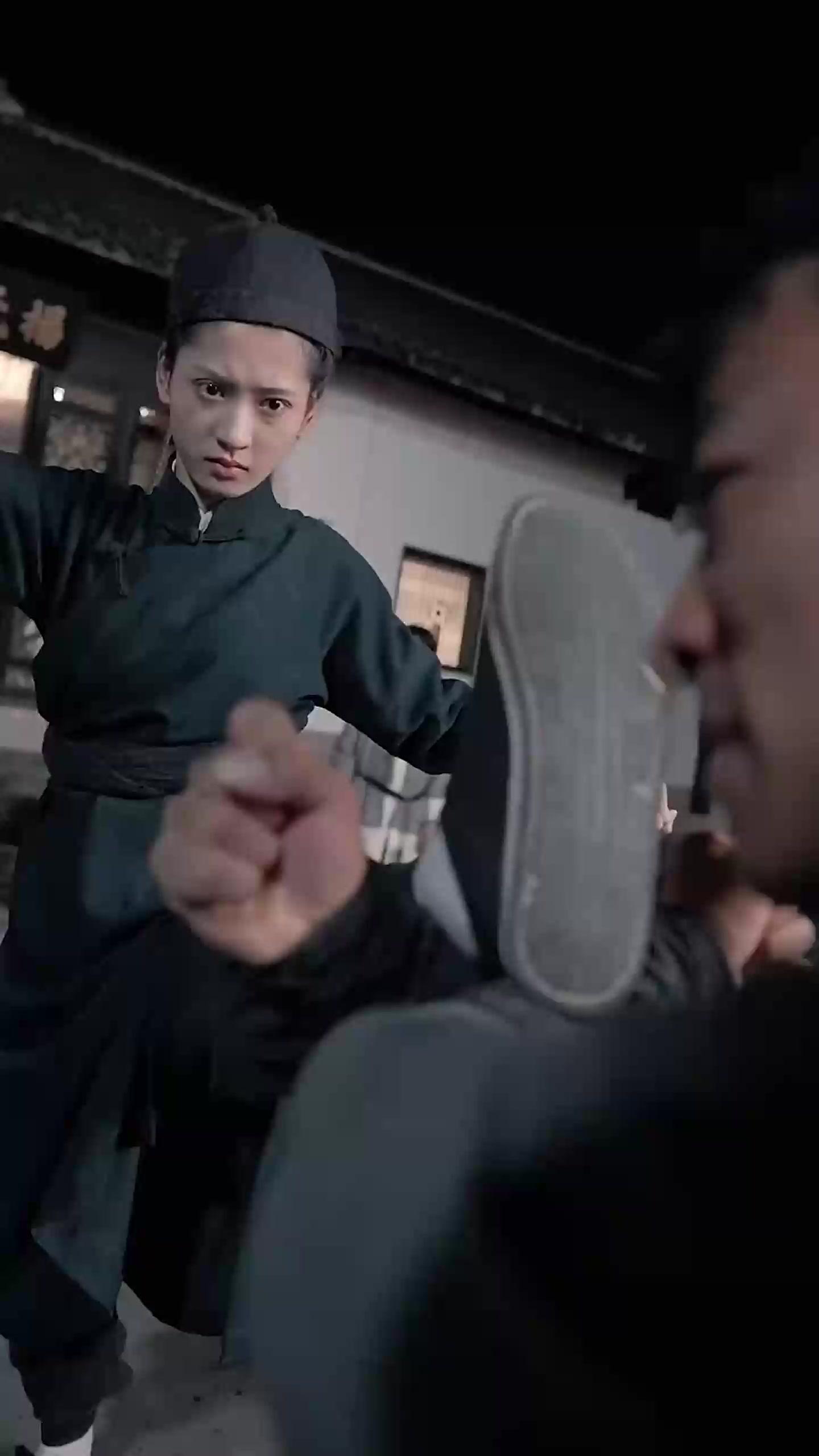 (مدبلج)نور الحريري، القبضة التي لا تُقهر