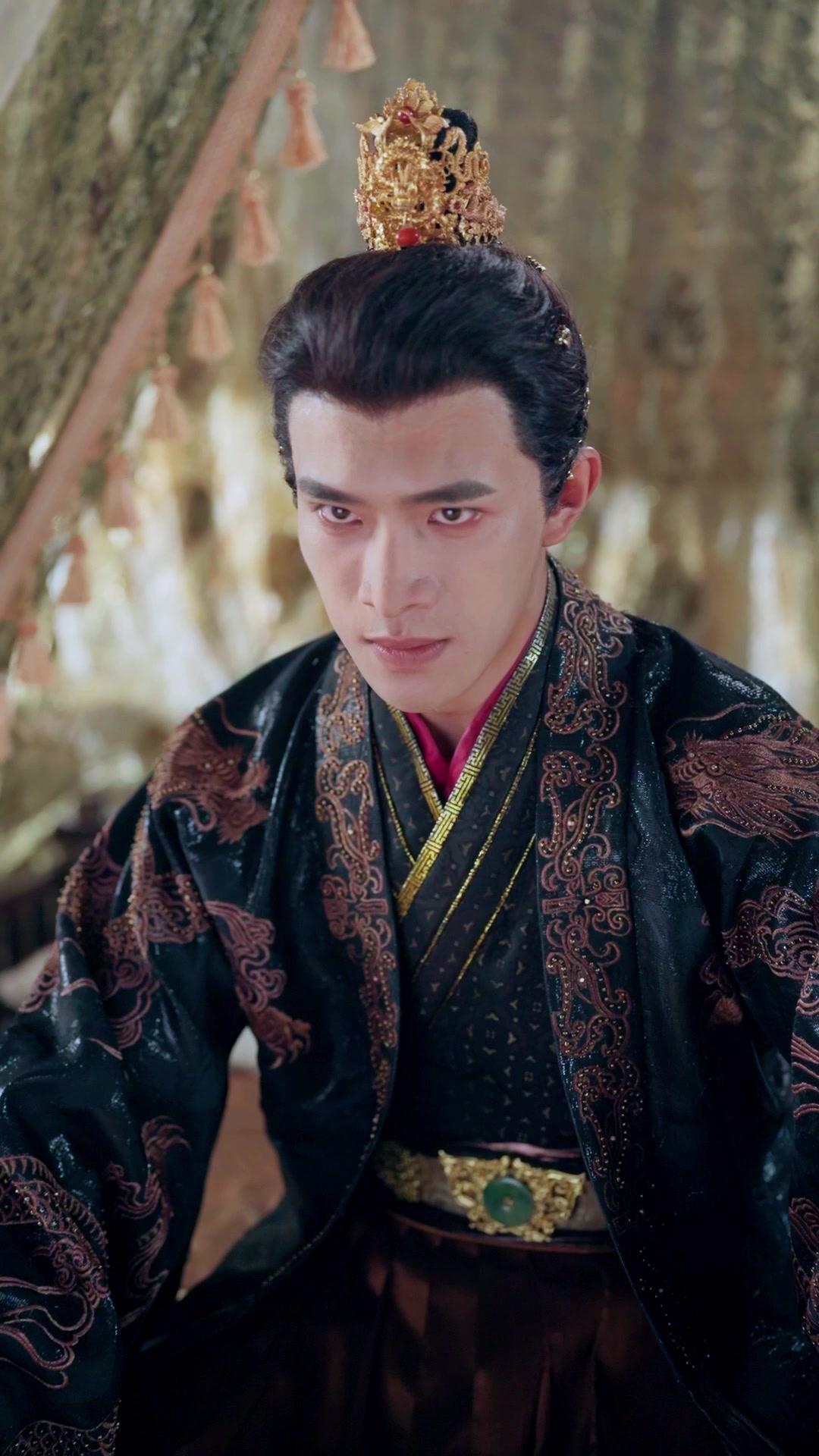 La emperatriz se rebela