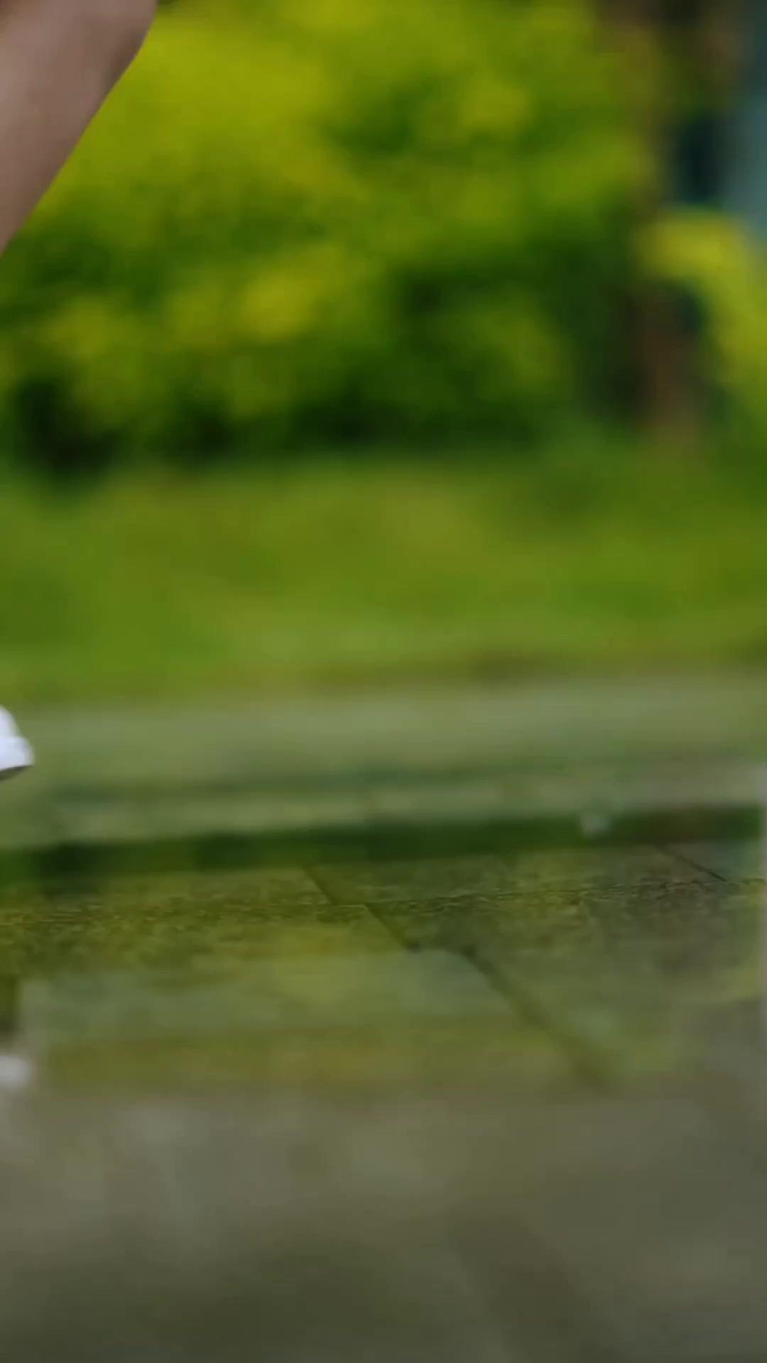 TRAQUÉES PAR L'AMOUR