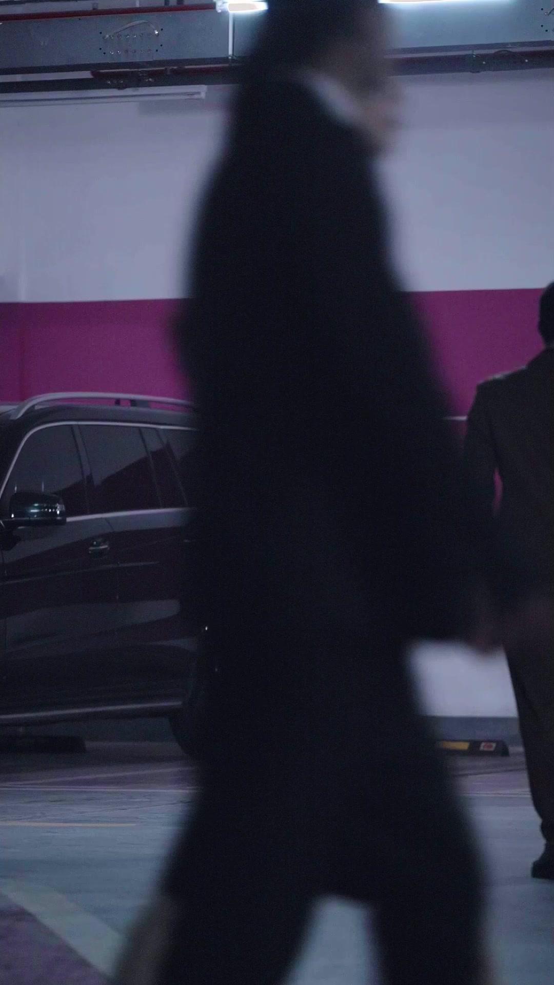 Fingiendo amnesia, atrapé un riquezón