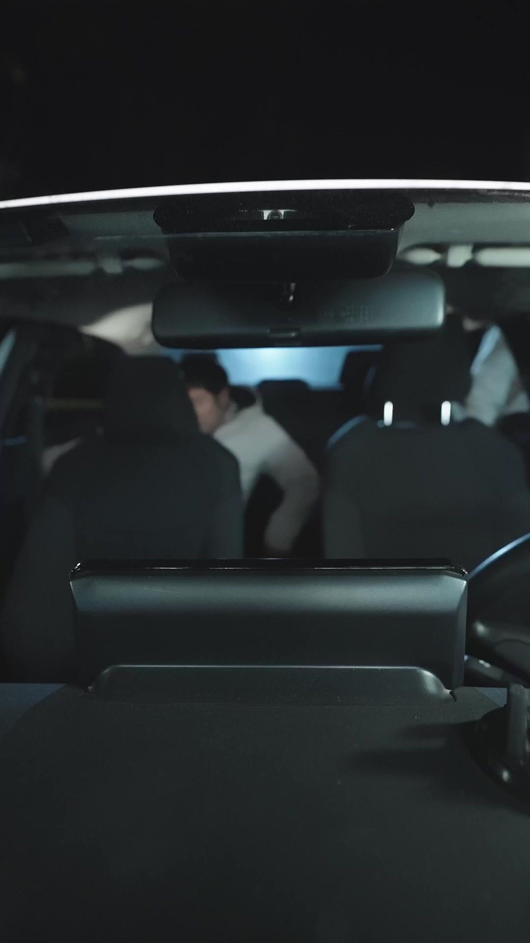 Rahasia Masa Lalu, Cinta dan Balas Dendam