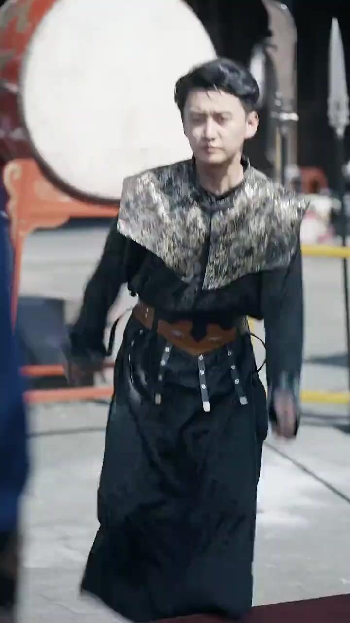 (Dublagem)Superação e Ascensão: Rompendo os Céus