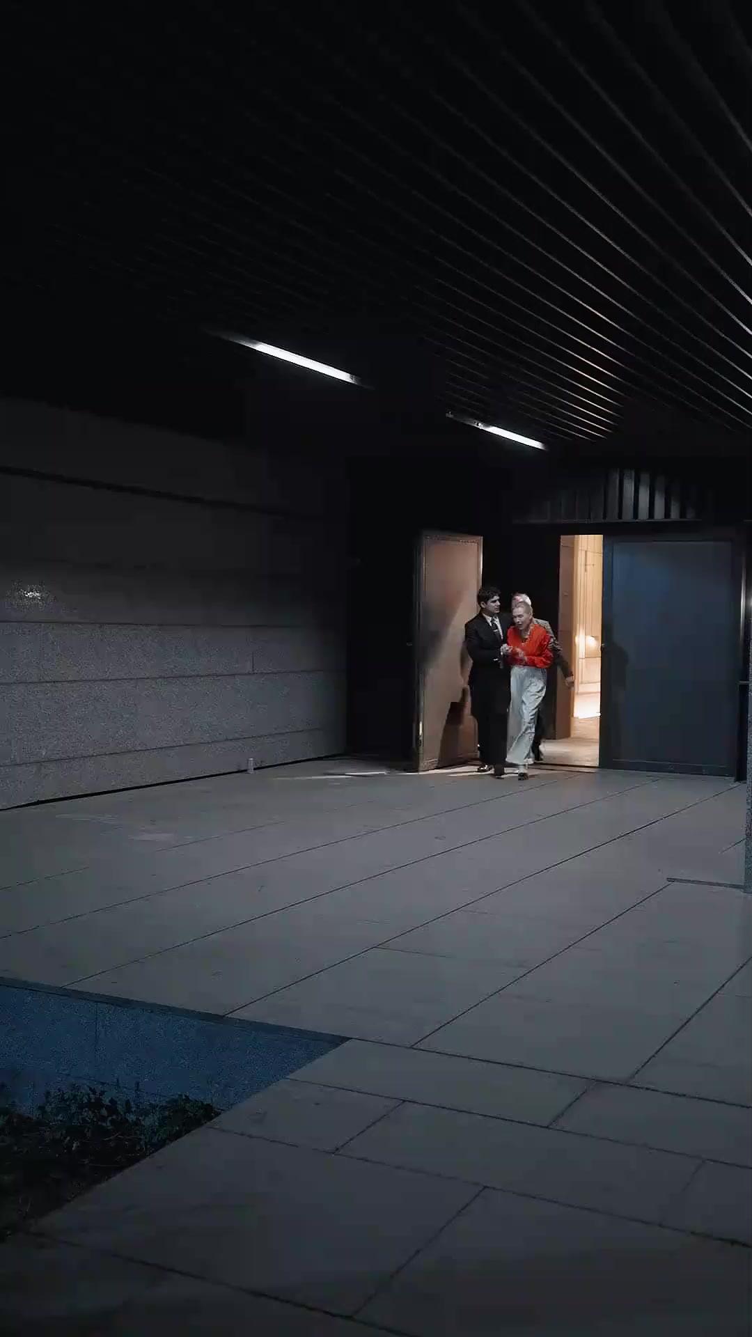 (Sulih suara)Jangan Usik Orang Tua Miliarder