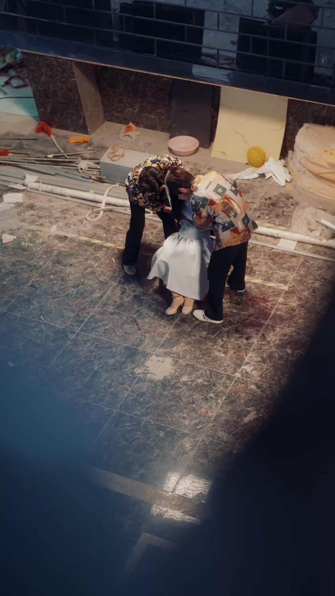 Air Mata di Balik Topeng Bisu