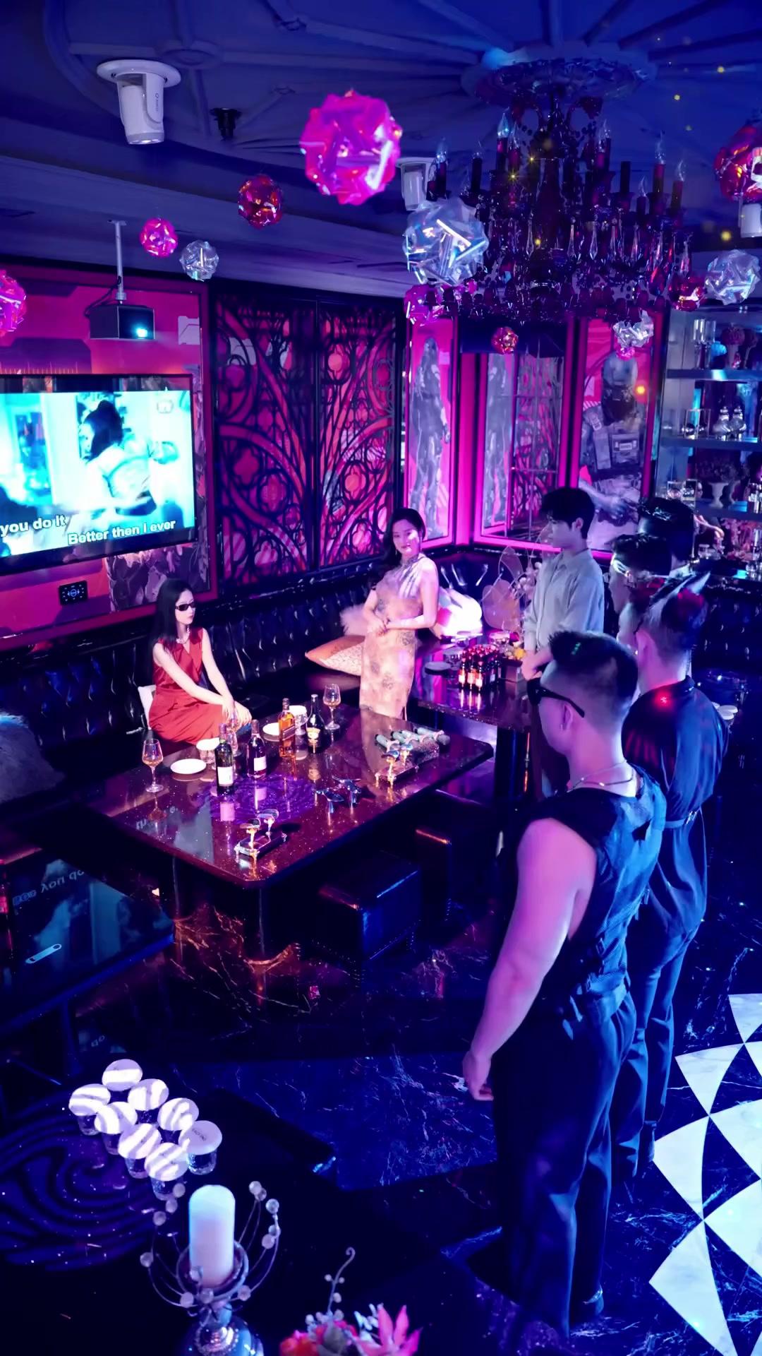 زوجي الصغير... يعشقني بجنون