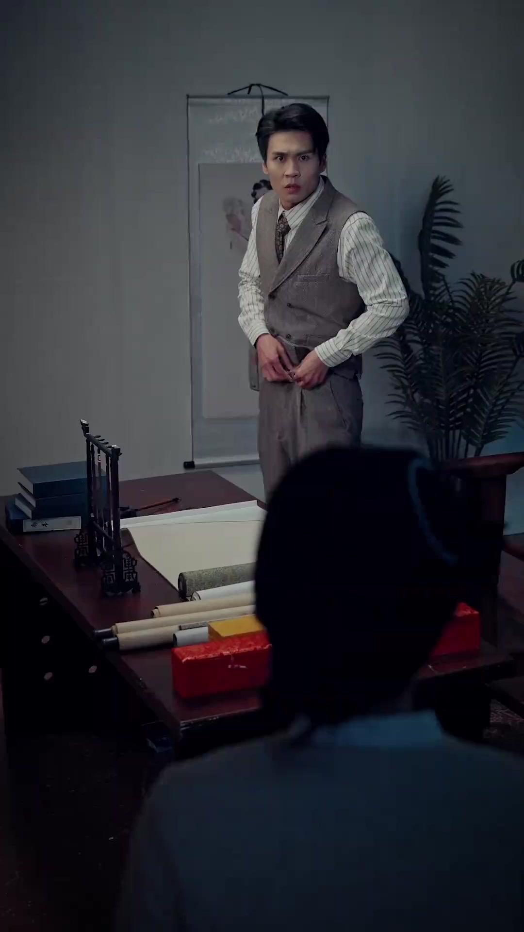 He Loves the Girl in Painting!