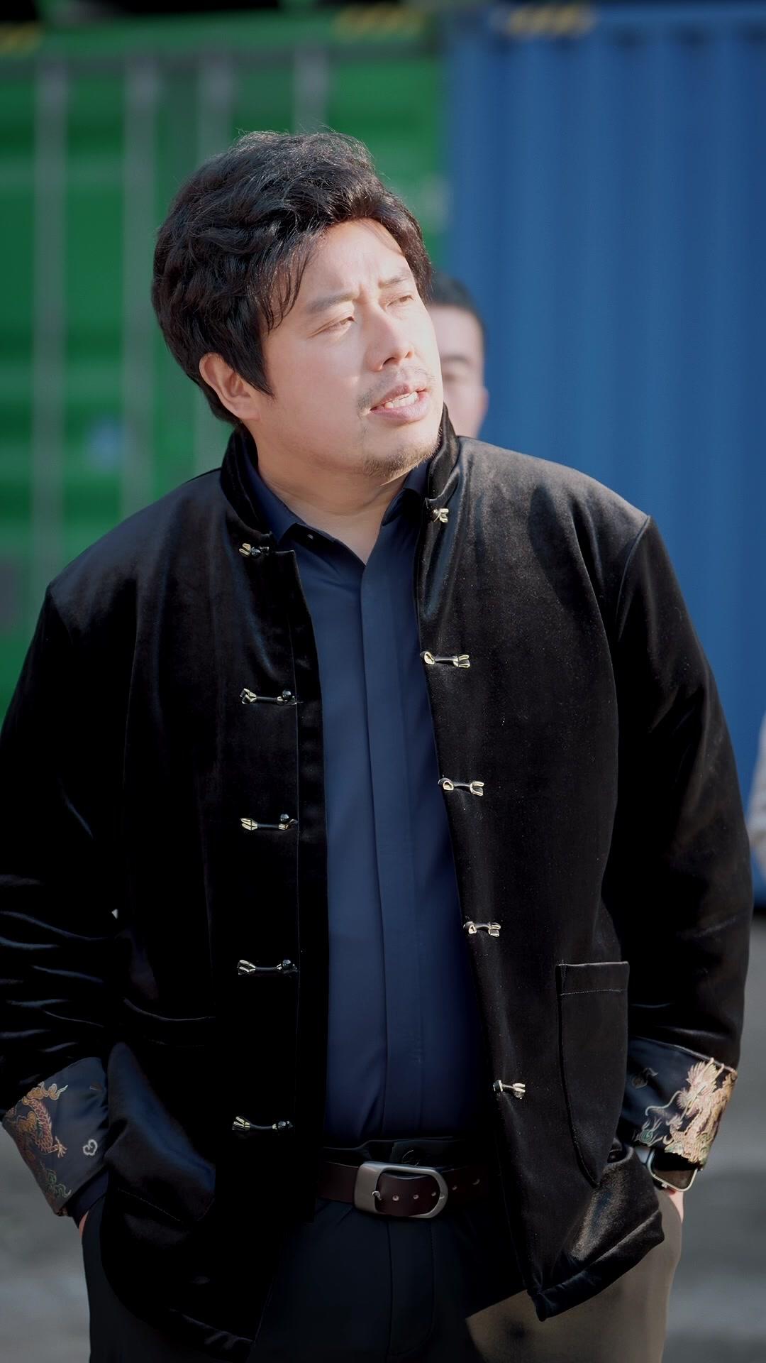 Magic Eyes Make Me King of Containers!