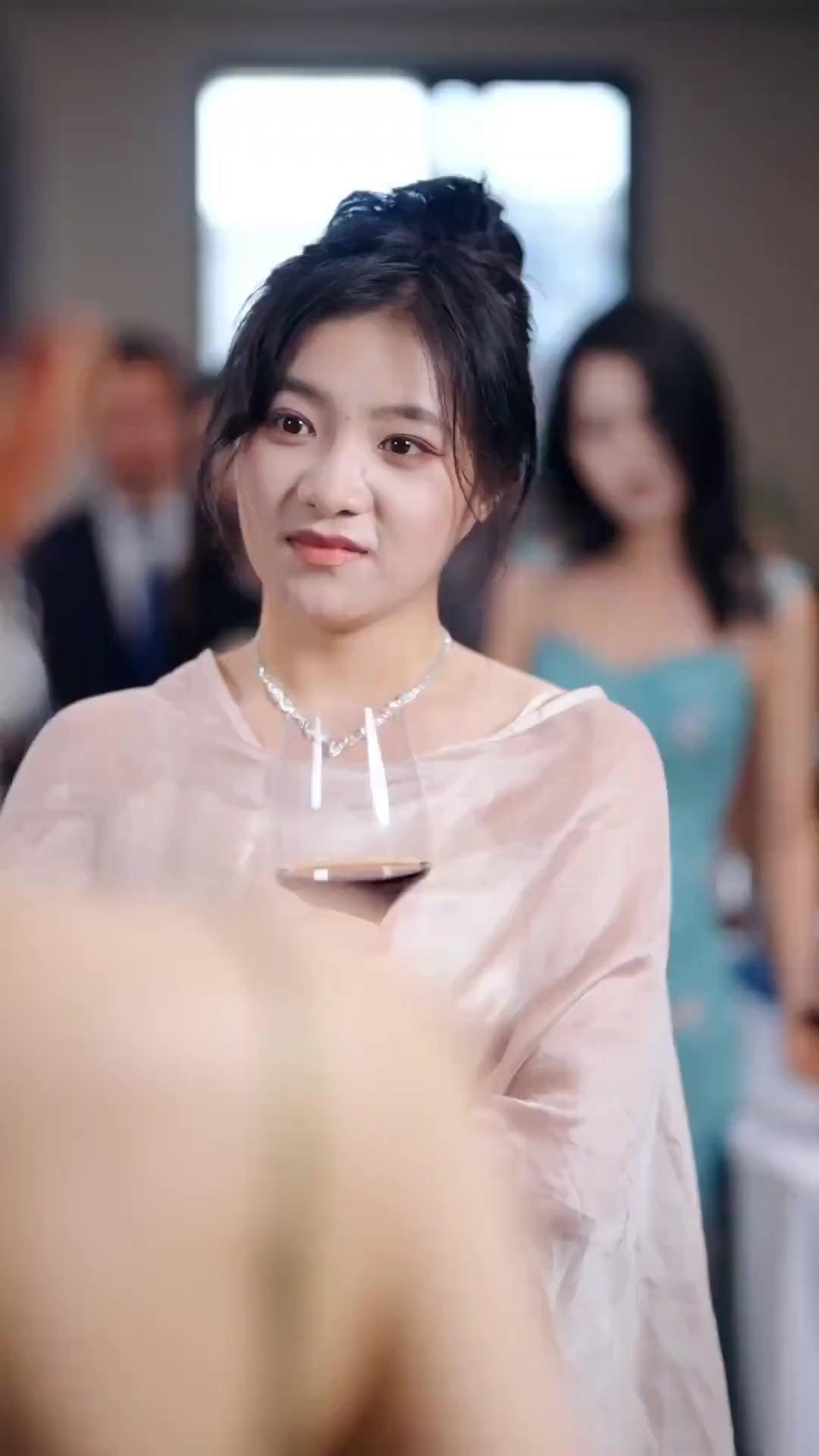 (Dubbed)Dumped Me Pregnant? Pay Up, Mr. Crazy!