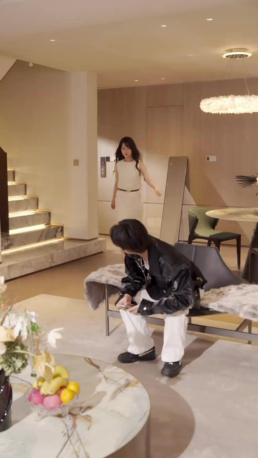 APRÈS LA CHUTE, NOUS