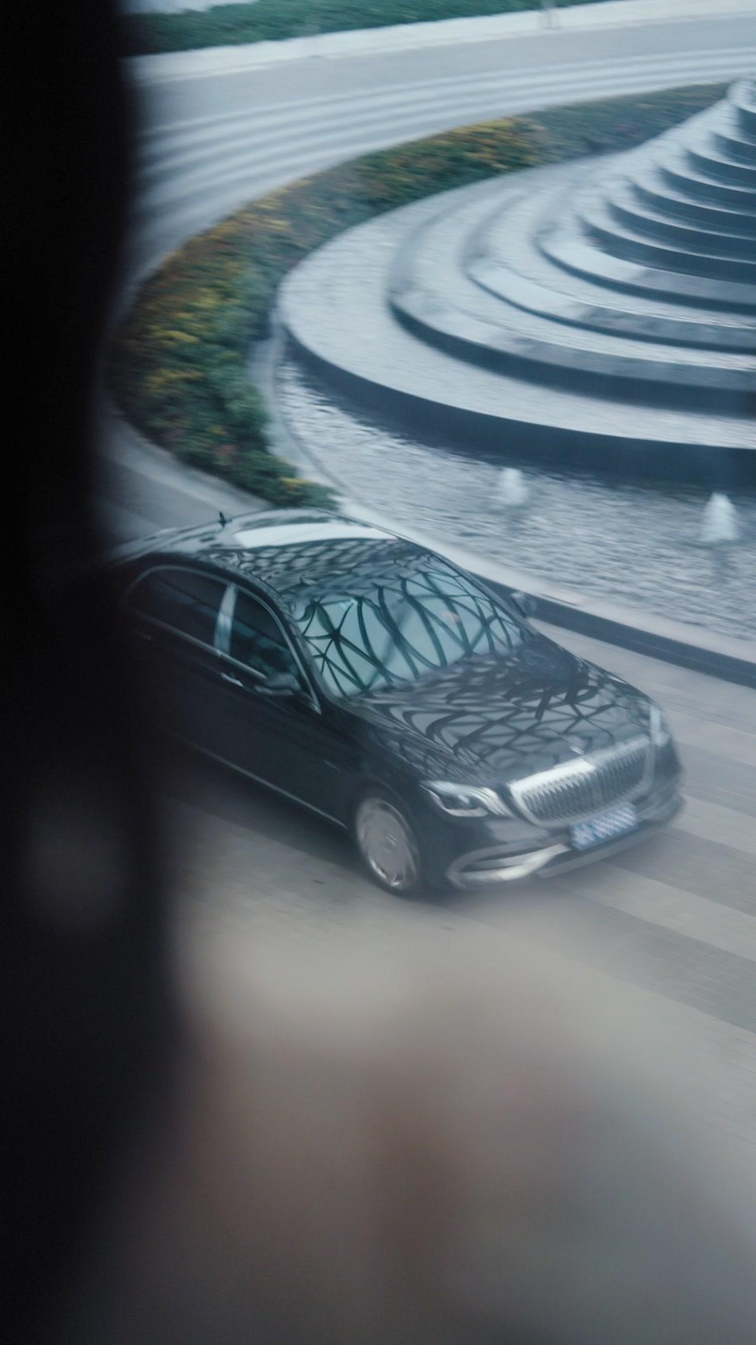 雨夜特調：舊愛變小叔