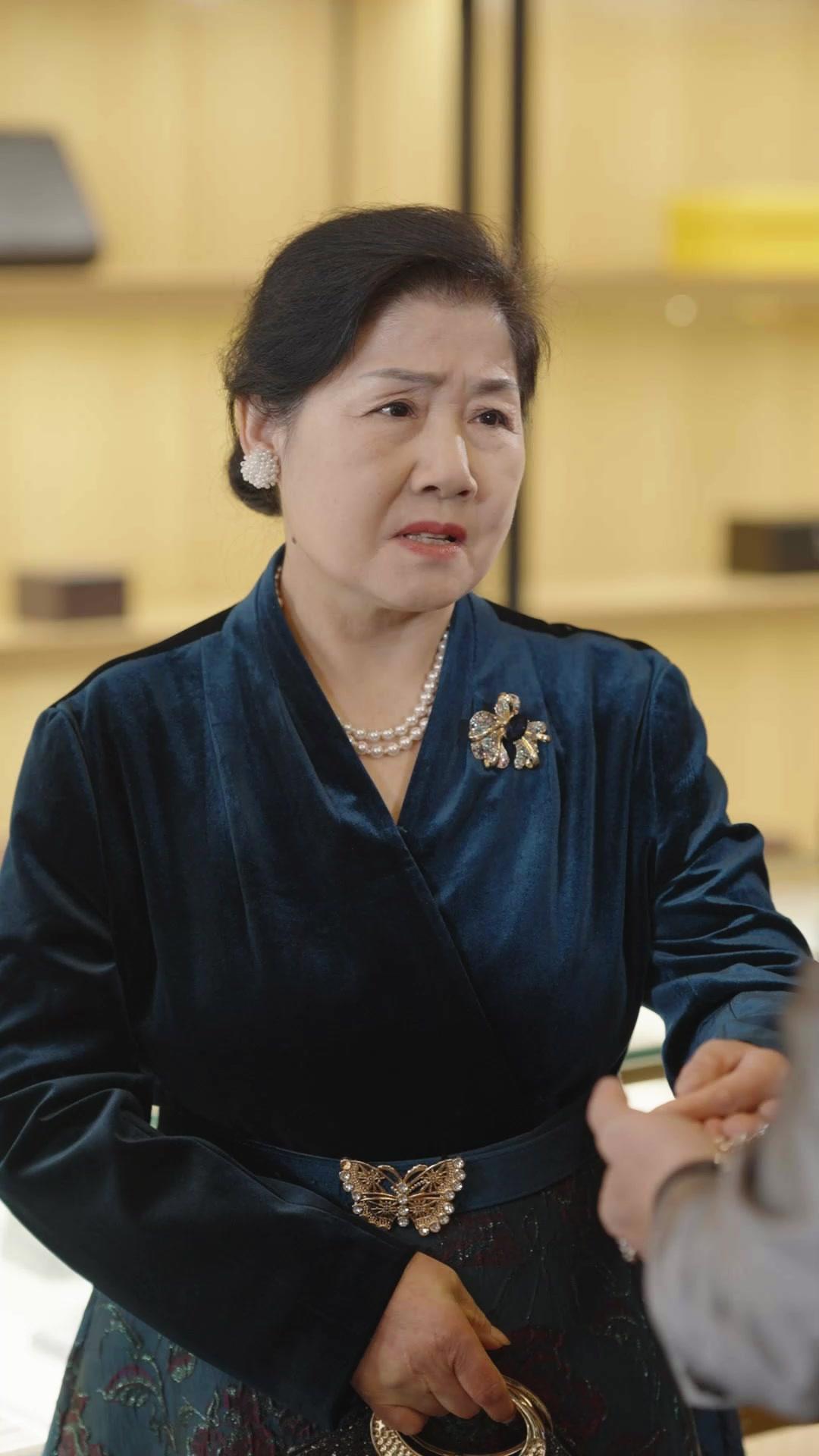 Aile Yemeğinde Masayı Devirdim