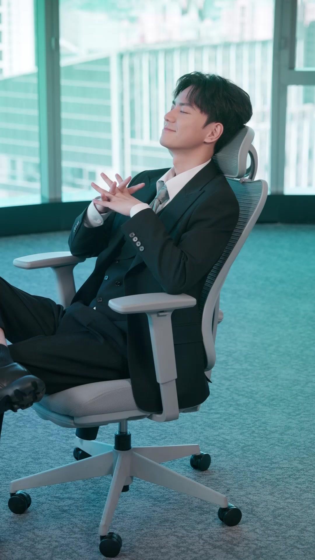 Hidden Immortal: I Became Her Bodyguard