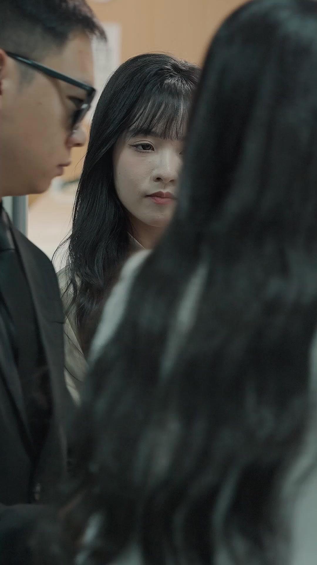 Cinta Retak Tak Sempurna