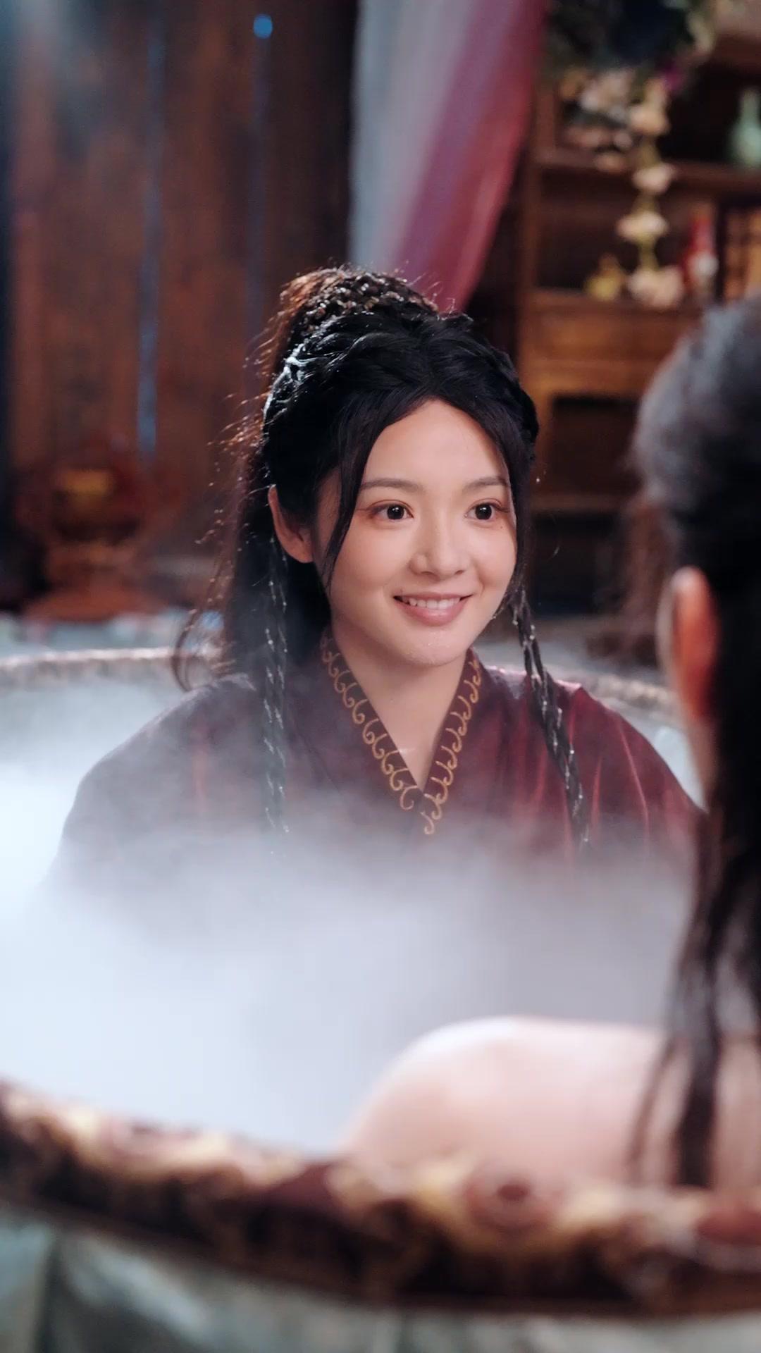 SOUS L'ENNEMIE, VERS L'AMOUR