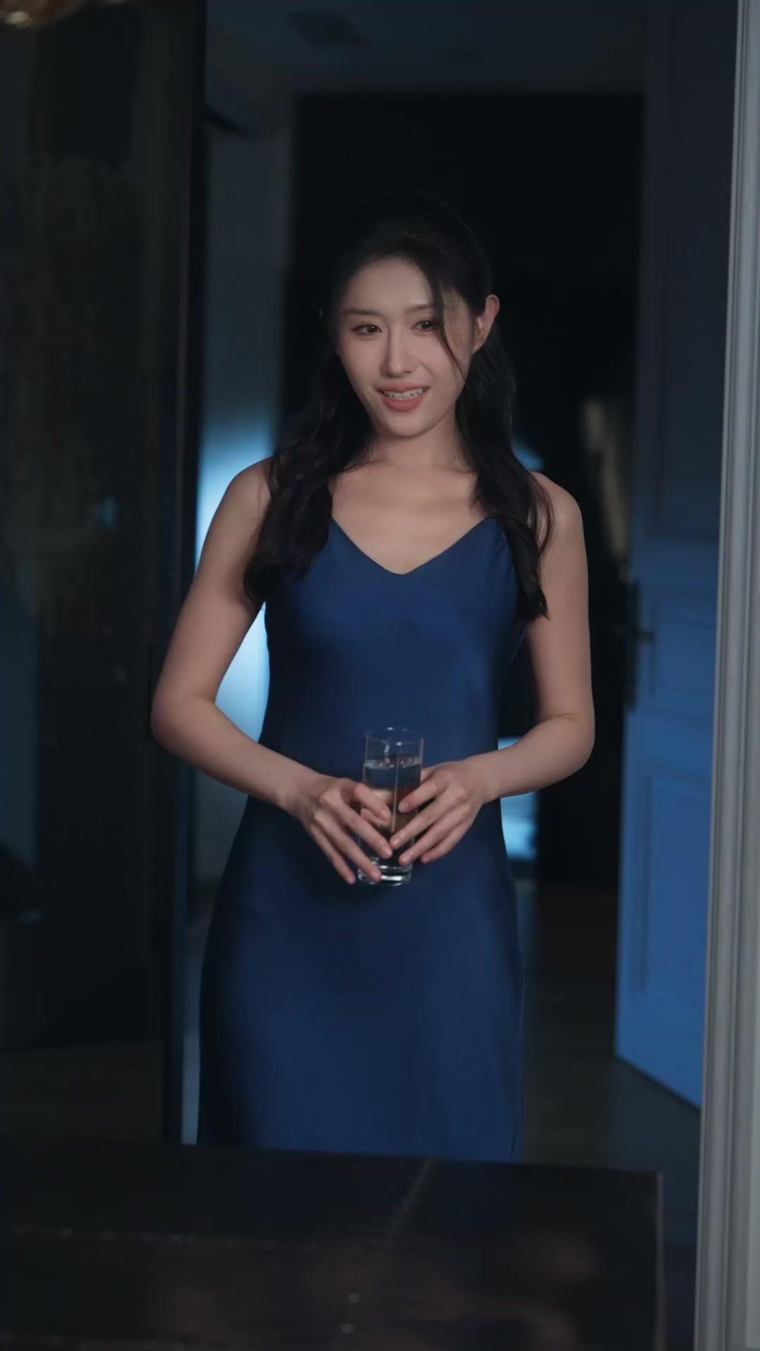 Cinta Membara Direktur Miliarder