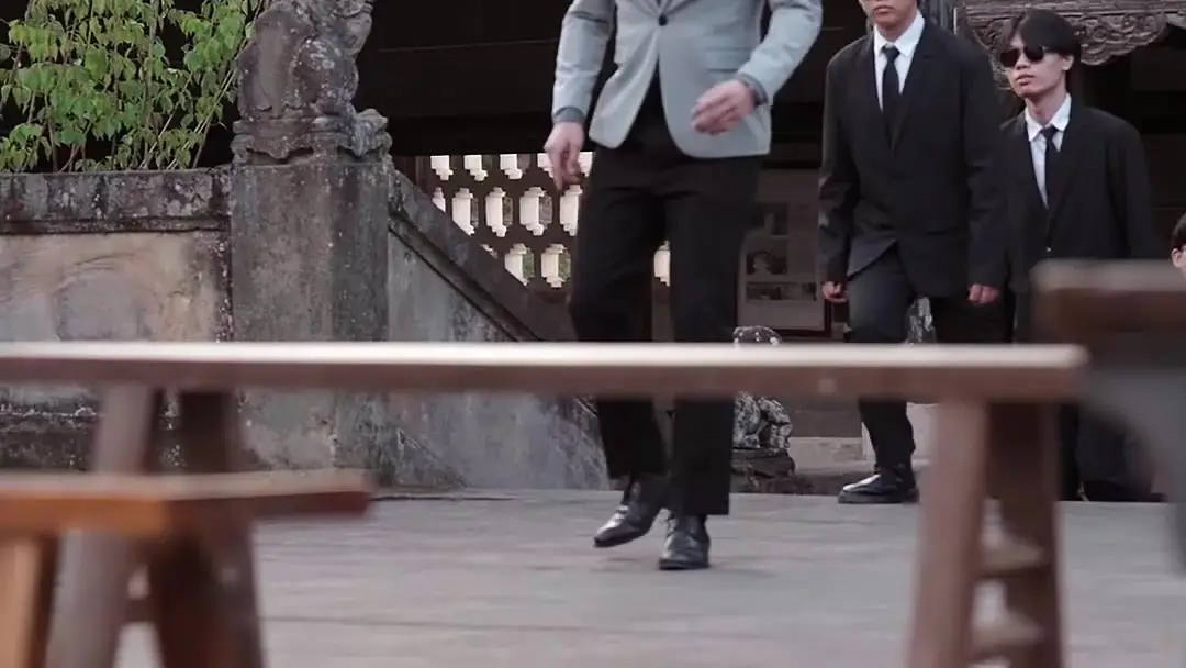 Threads of Reunion: When the Villagers Become the Scriptwriters