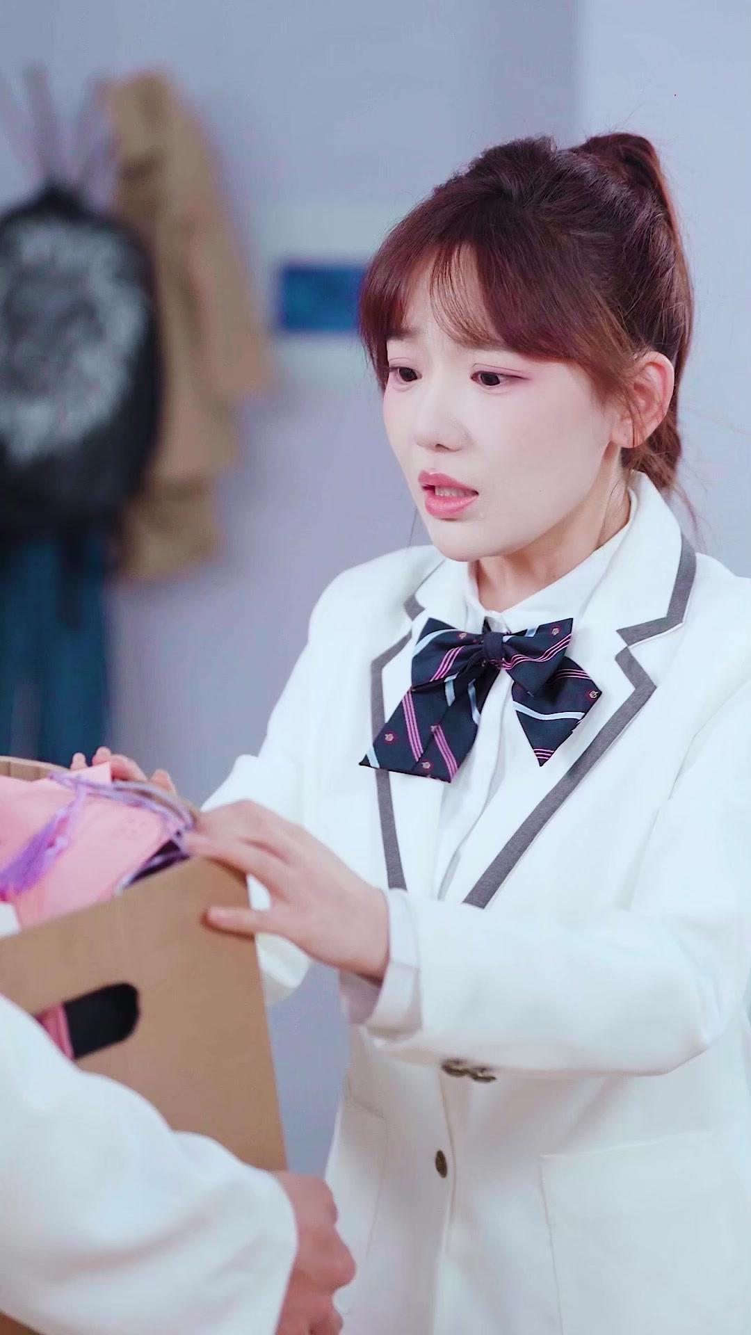 99와 100사이, 스민 이별