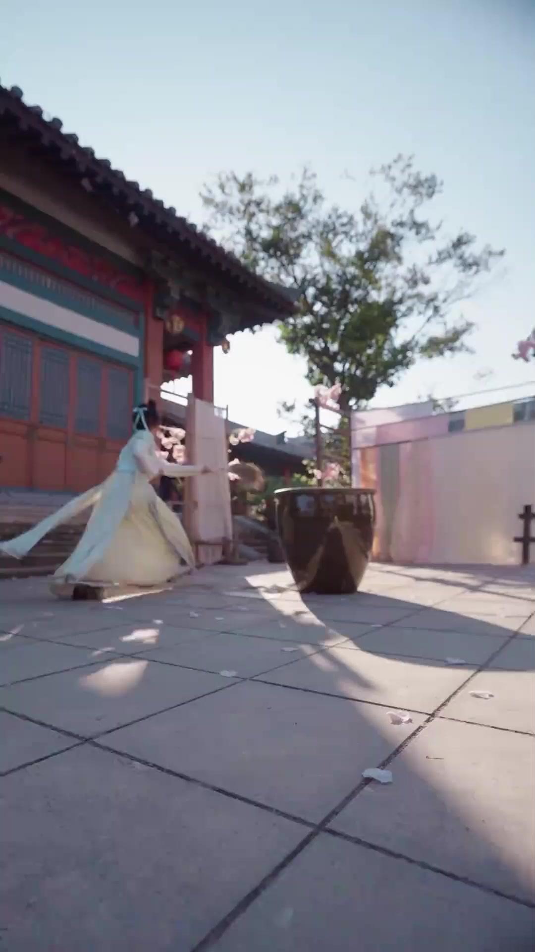 (Dubbed)Empress Reborn: Love and Vengeance