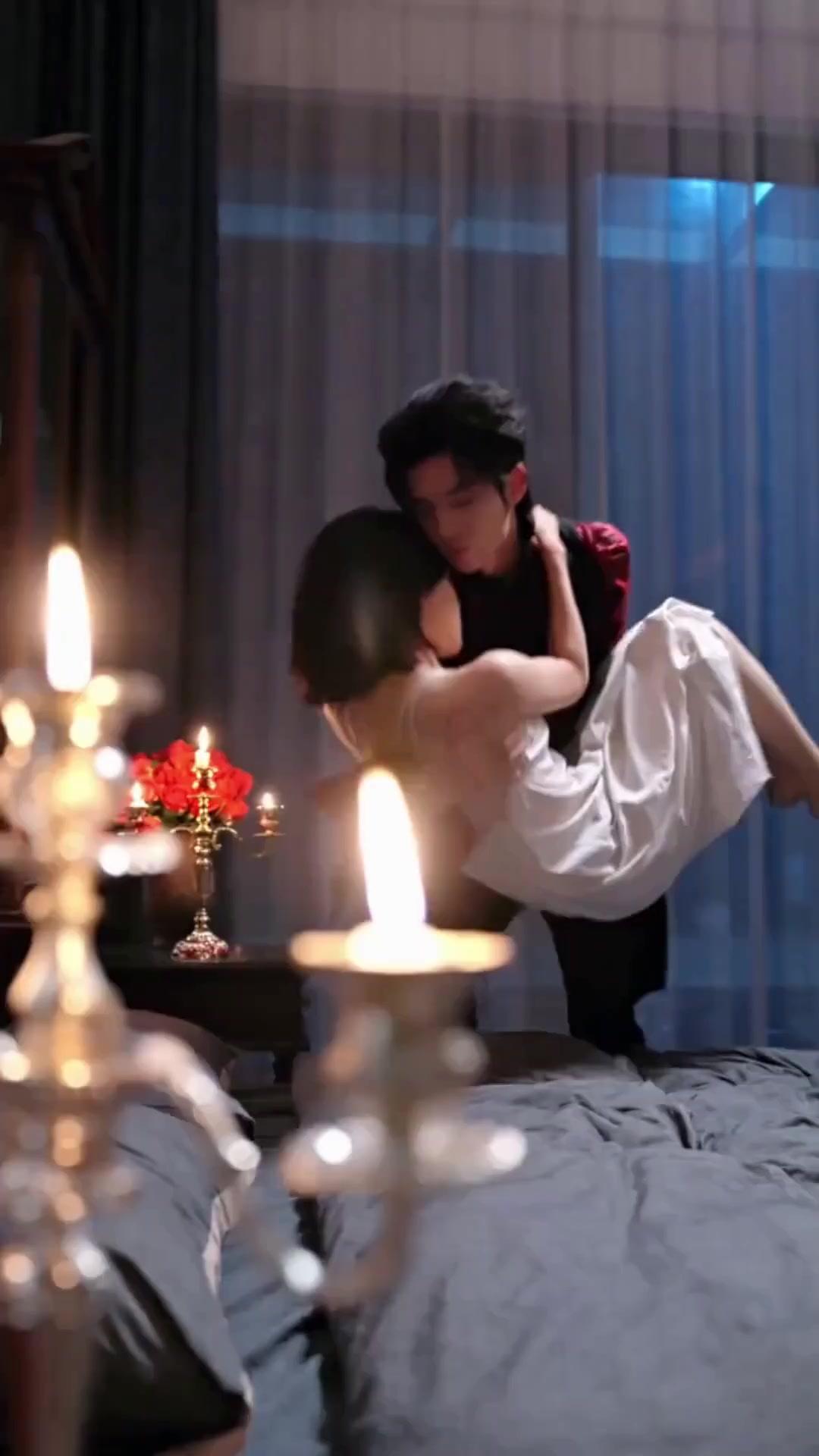 (Doblado) Sobrevivir en los brazos del villano