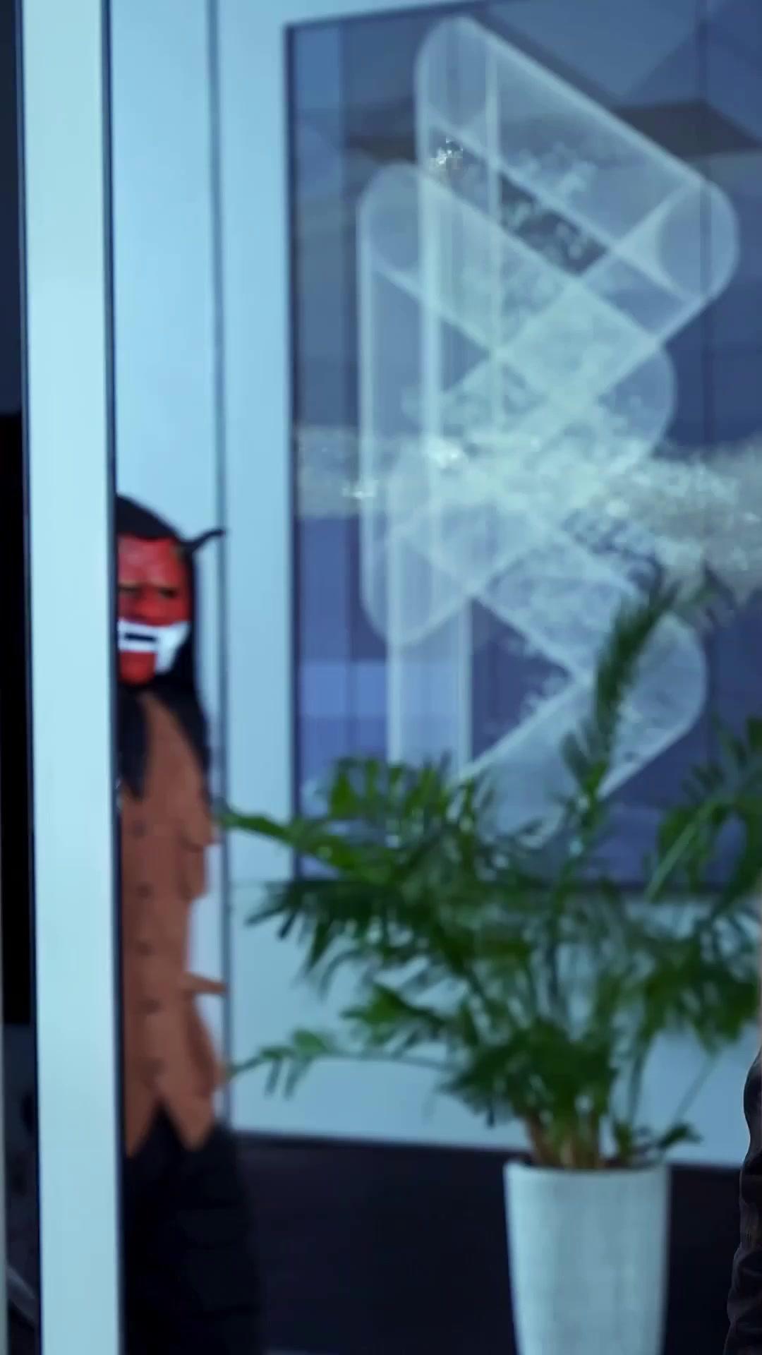 Ẩn Long Ngạo Thế