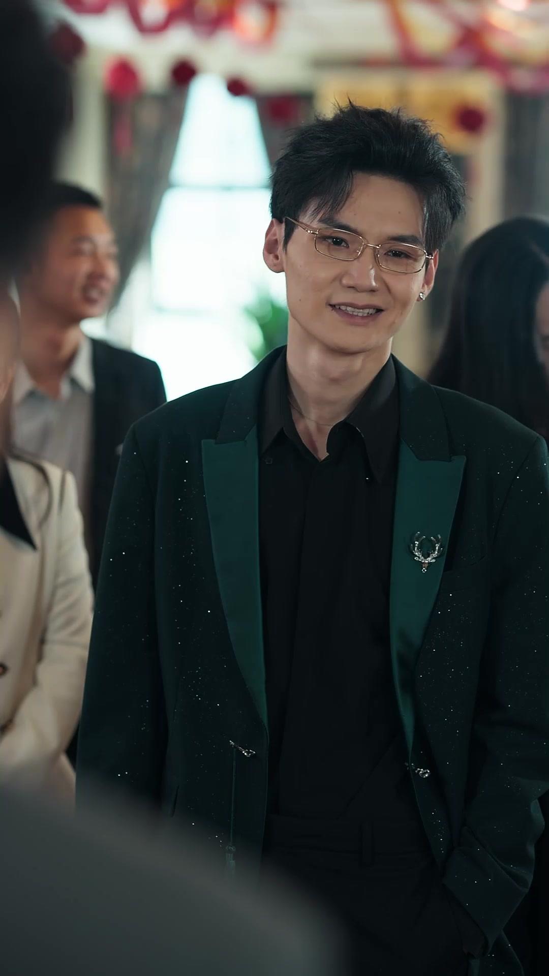 Her Ex Is a Tech Tycoon