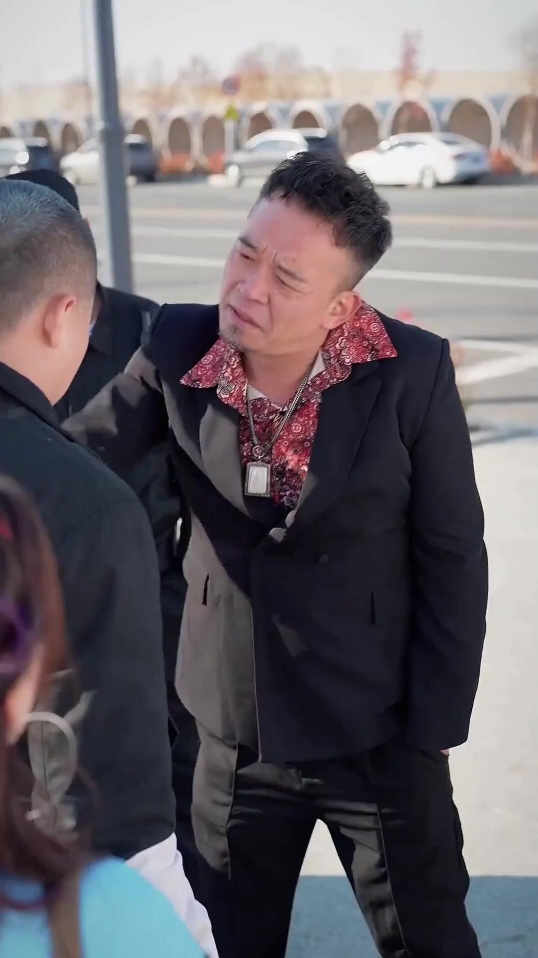 (พากย์เสียง) มังกรเดือด