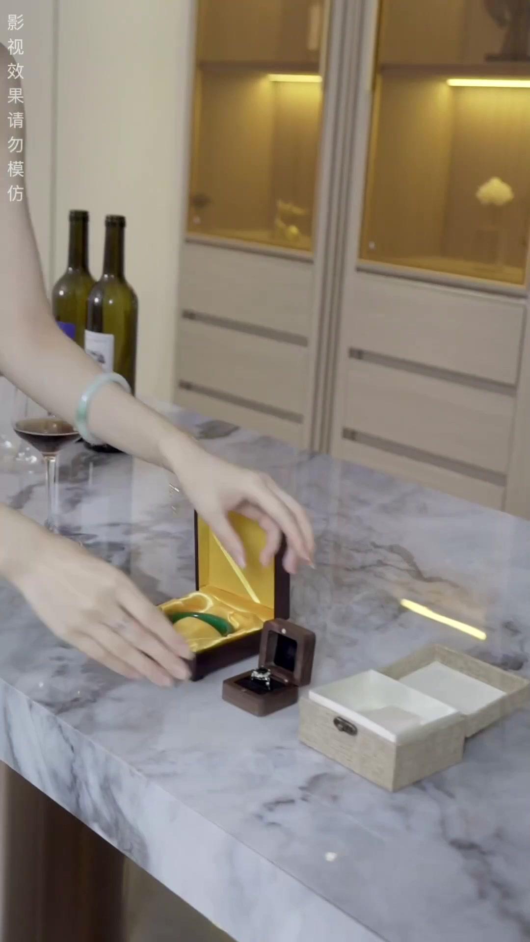 Cinta dari kebohongan