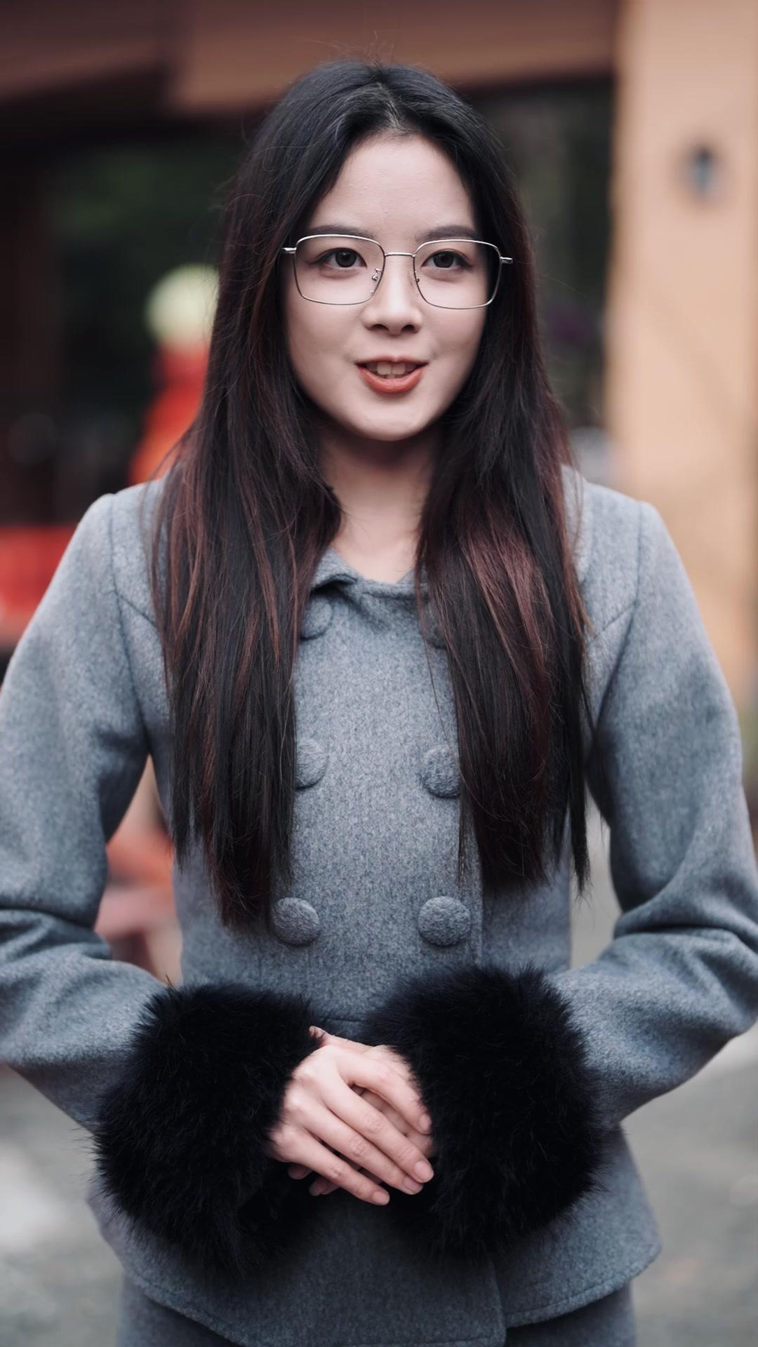 Mr. Rented, Mr. Right