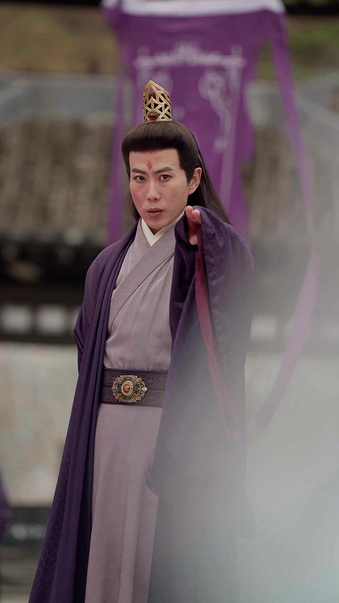 Die, die den Drachen trägt