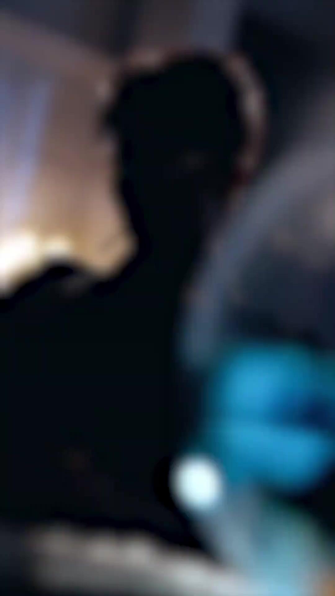 (Doublage) À SON DÉPART, LA NEIGE TOMBE