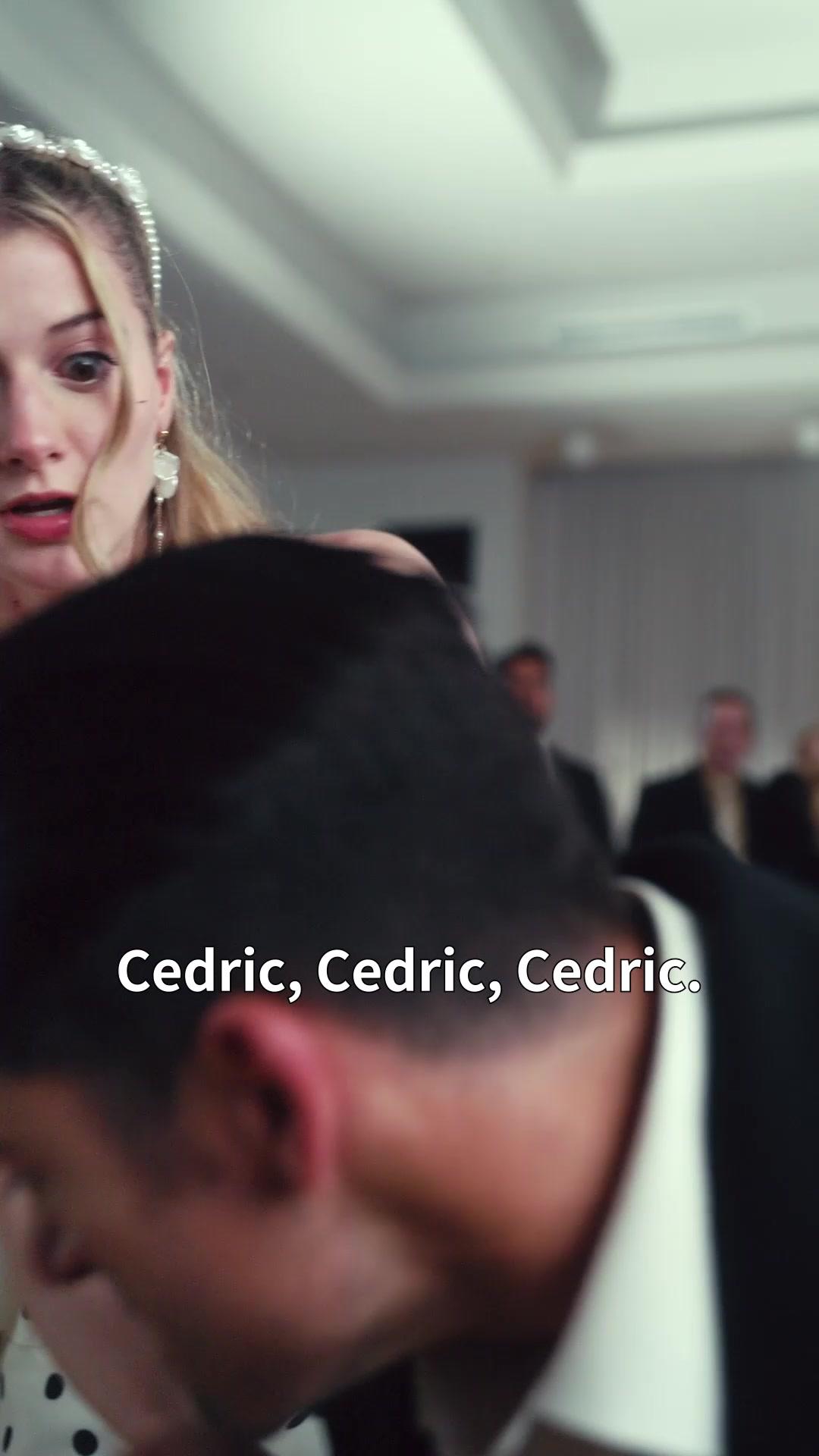 After Switched Fiancé, I Married a Mafia Boss