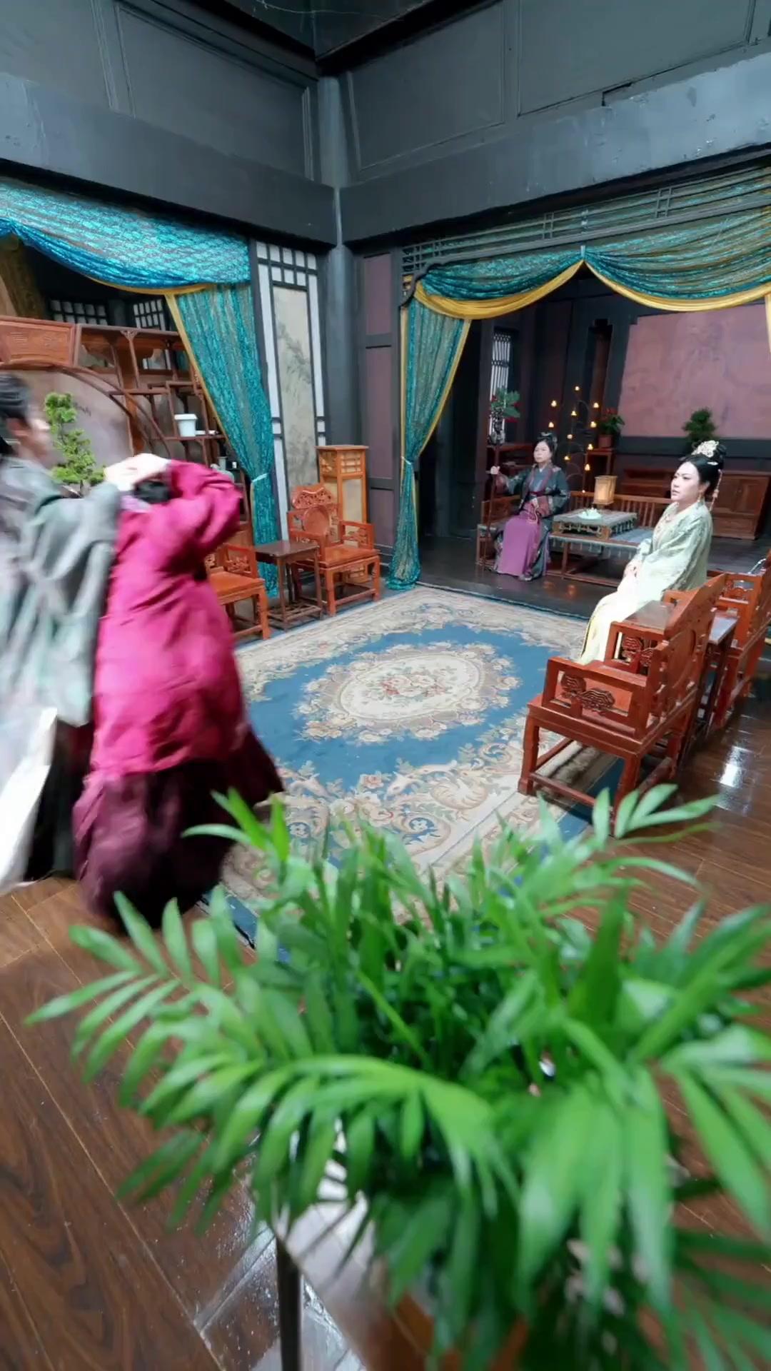 (مدبلج) حين أكون فاسقا عابرا… وتكون زوجتي معادةالميلاد