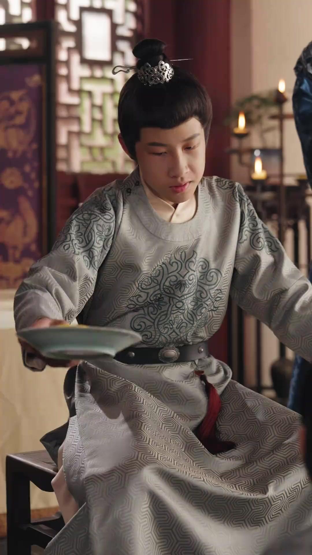 ¡Ese eunuco es mi hijo!